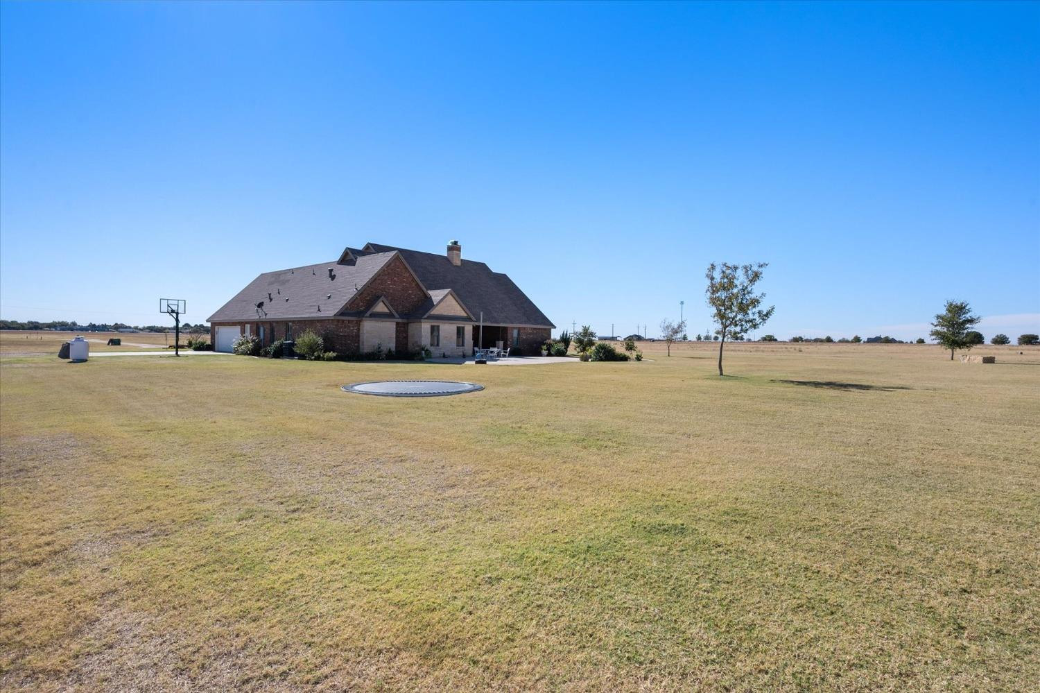 8405 E County Rd 6100 Property Photo 40