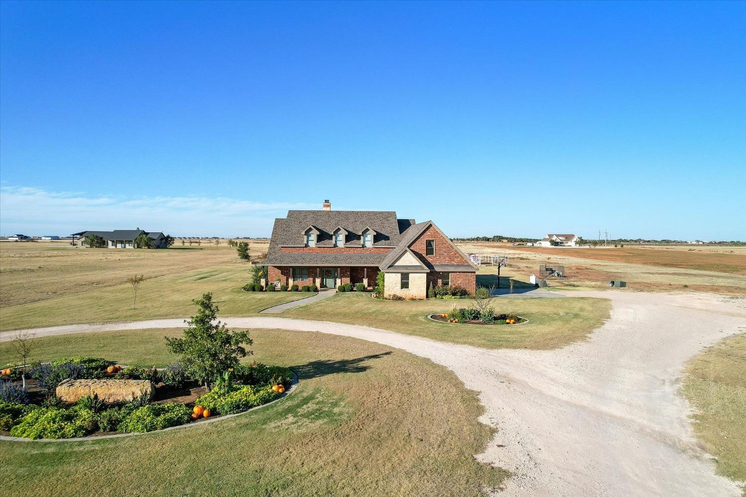 8405 E County Rd 6100 Property Photo 44