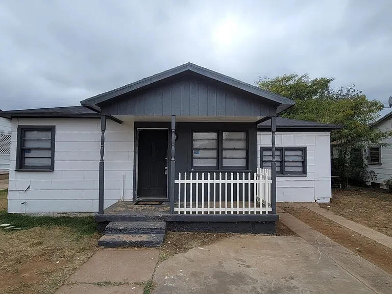 5512 Avenue G Property Photo 1