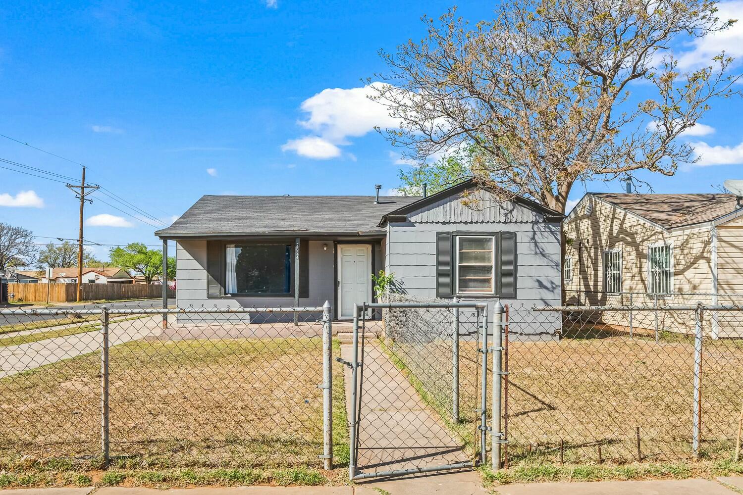 2624 2nd Street Property Photo