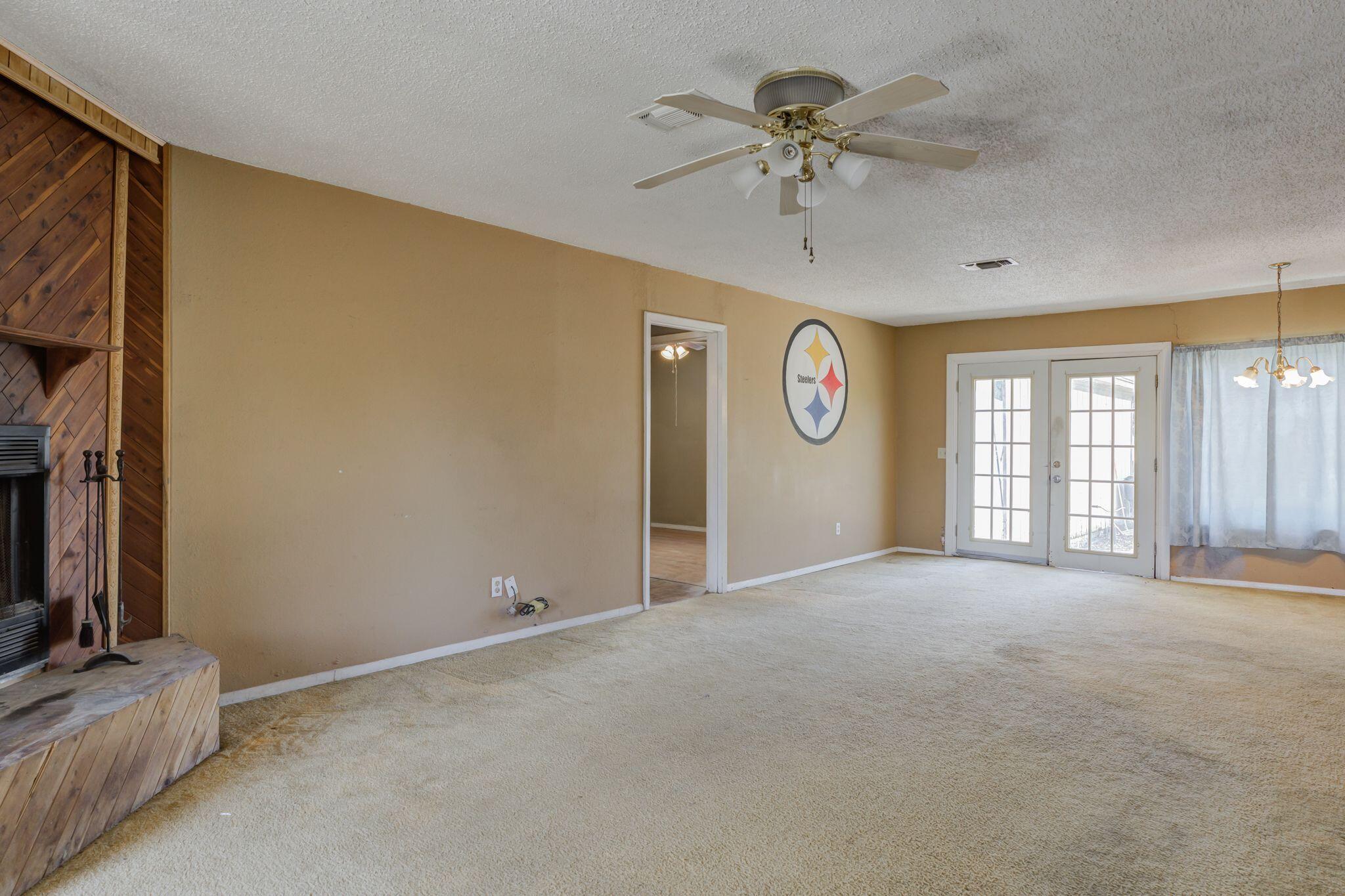 2504 94th Street Property Photo 3