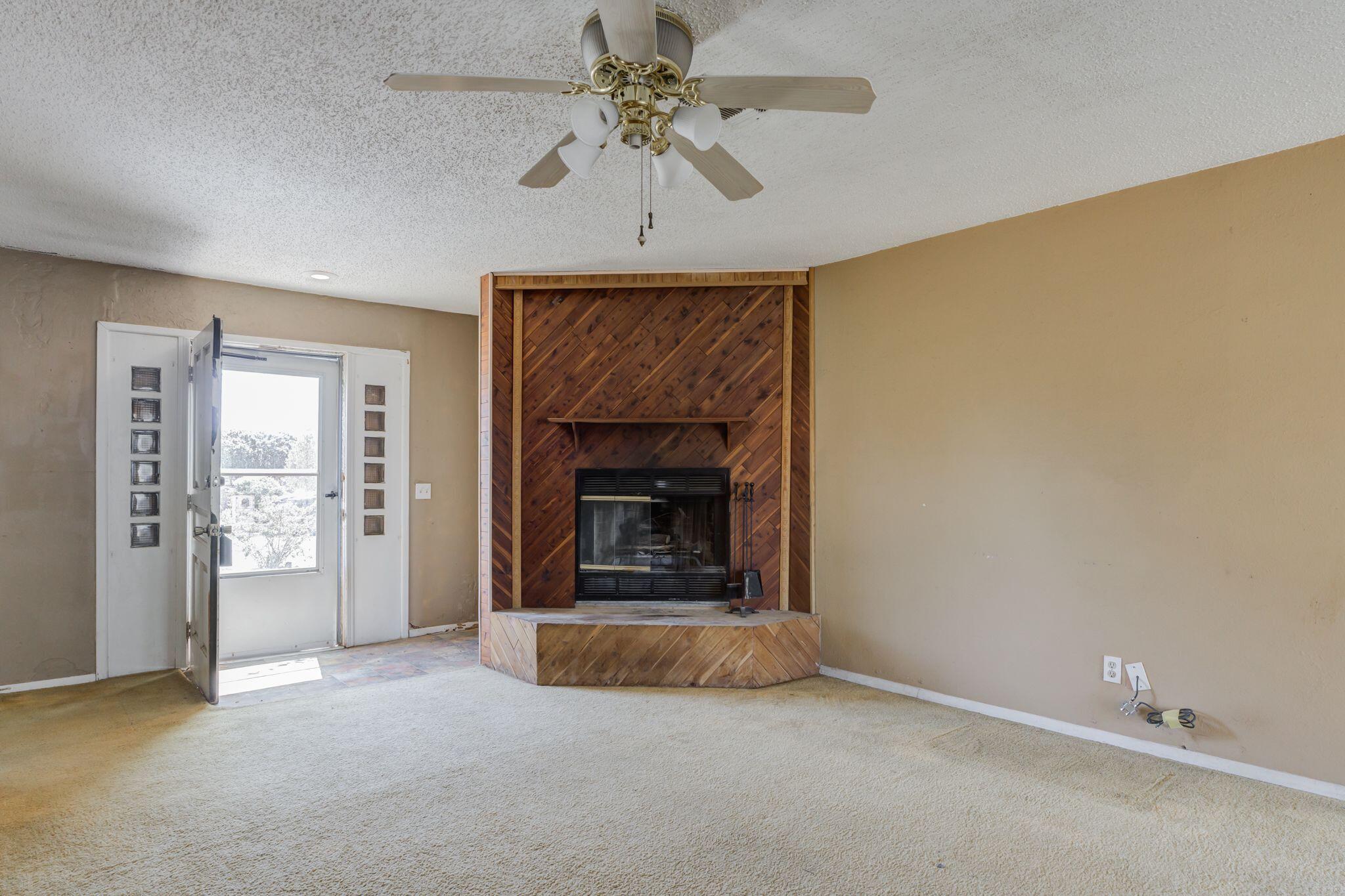 2504 94th Street Property Photo 6