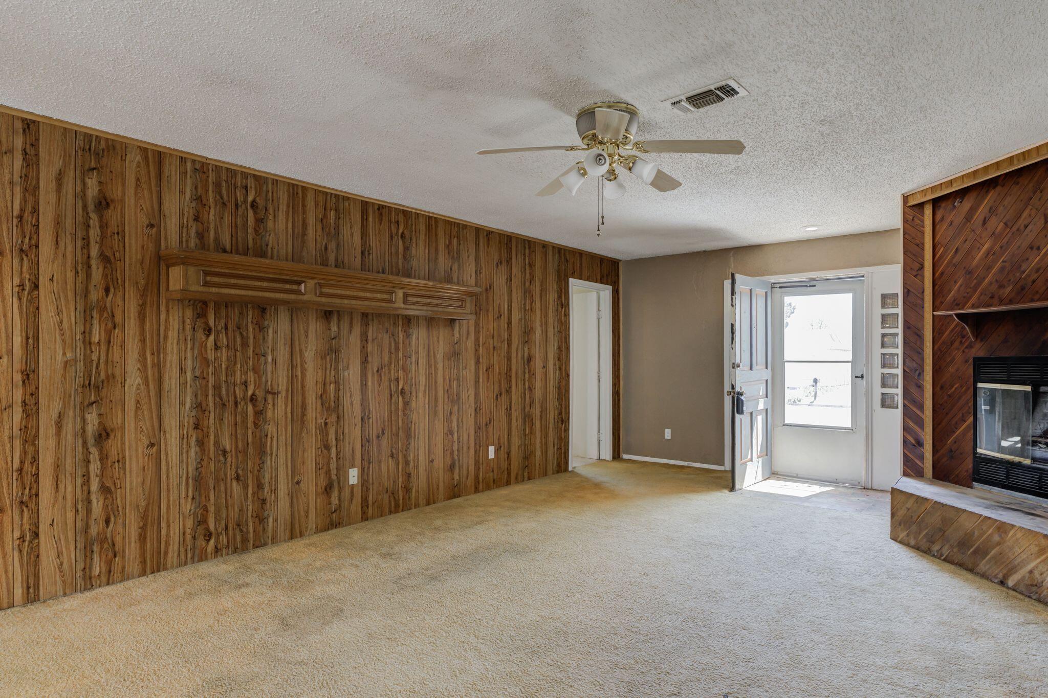 2504 94th Street Property Photo 9