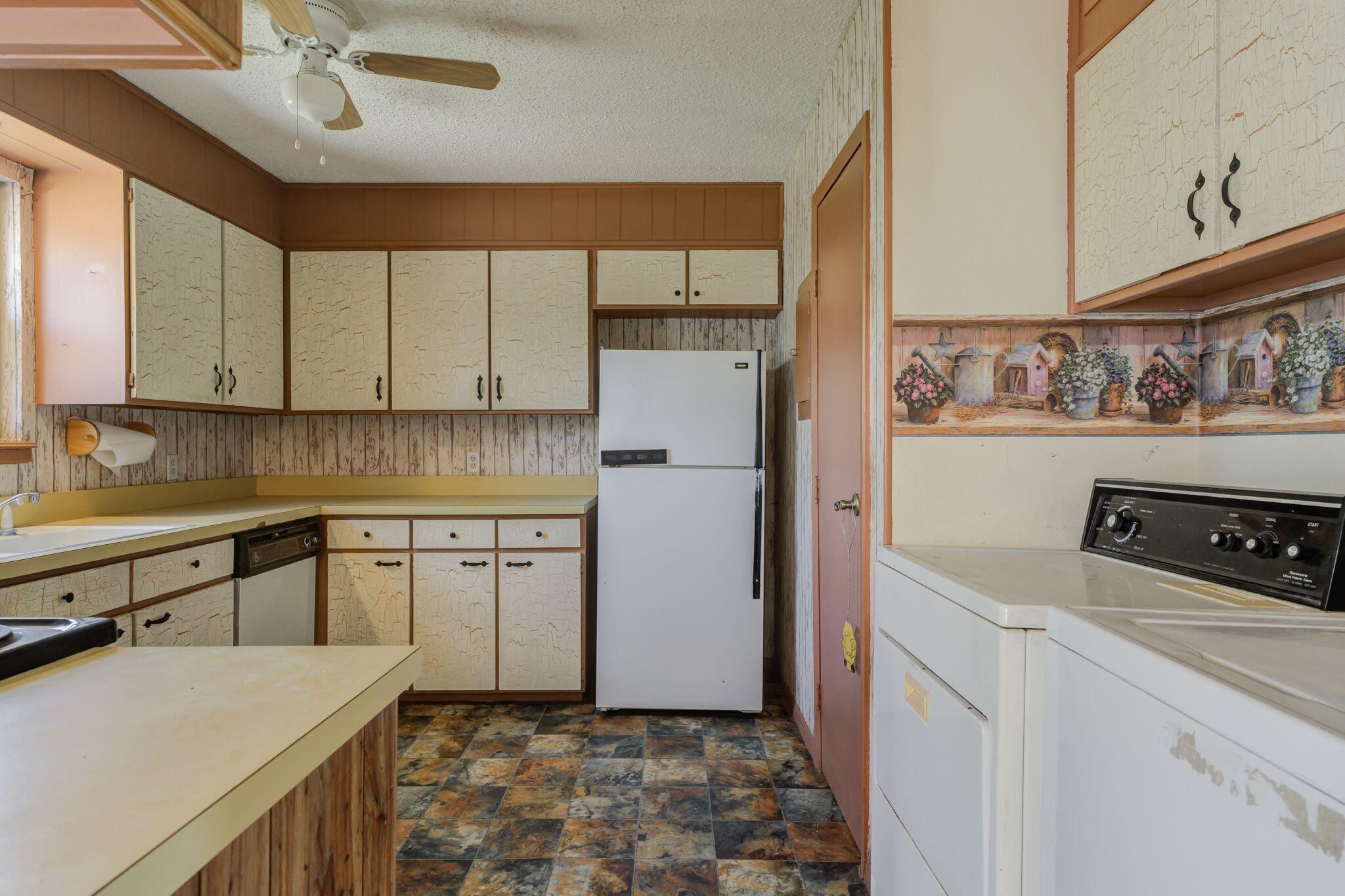 2504 94th Street Property Photo 10