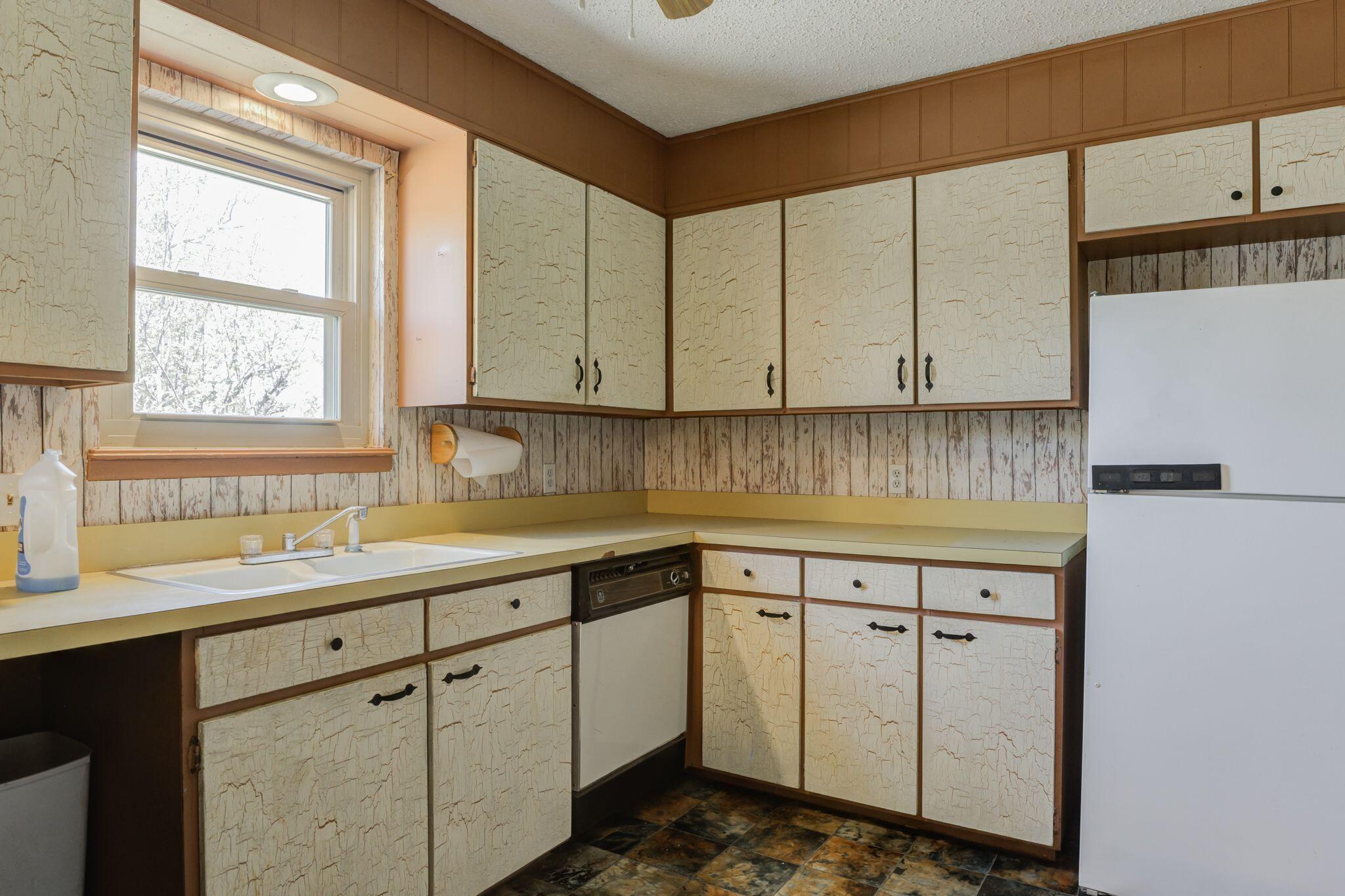2504 94th Street Property Photo 11