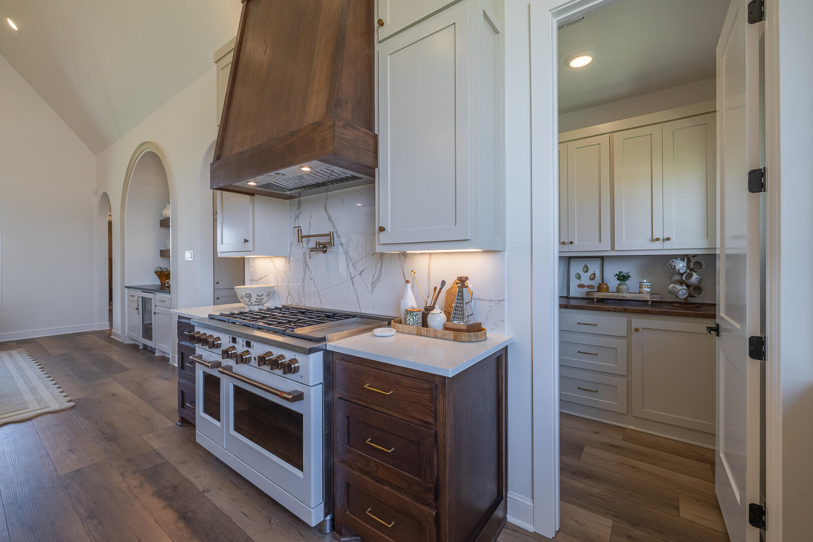 4234 Zadar Avenue Property Photo 16