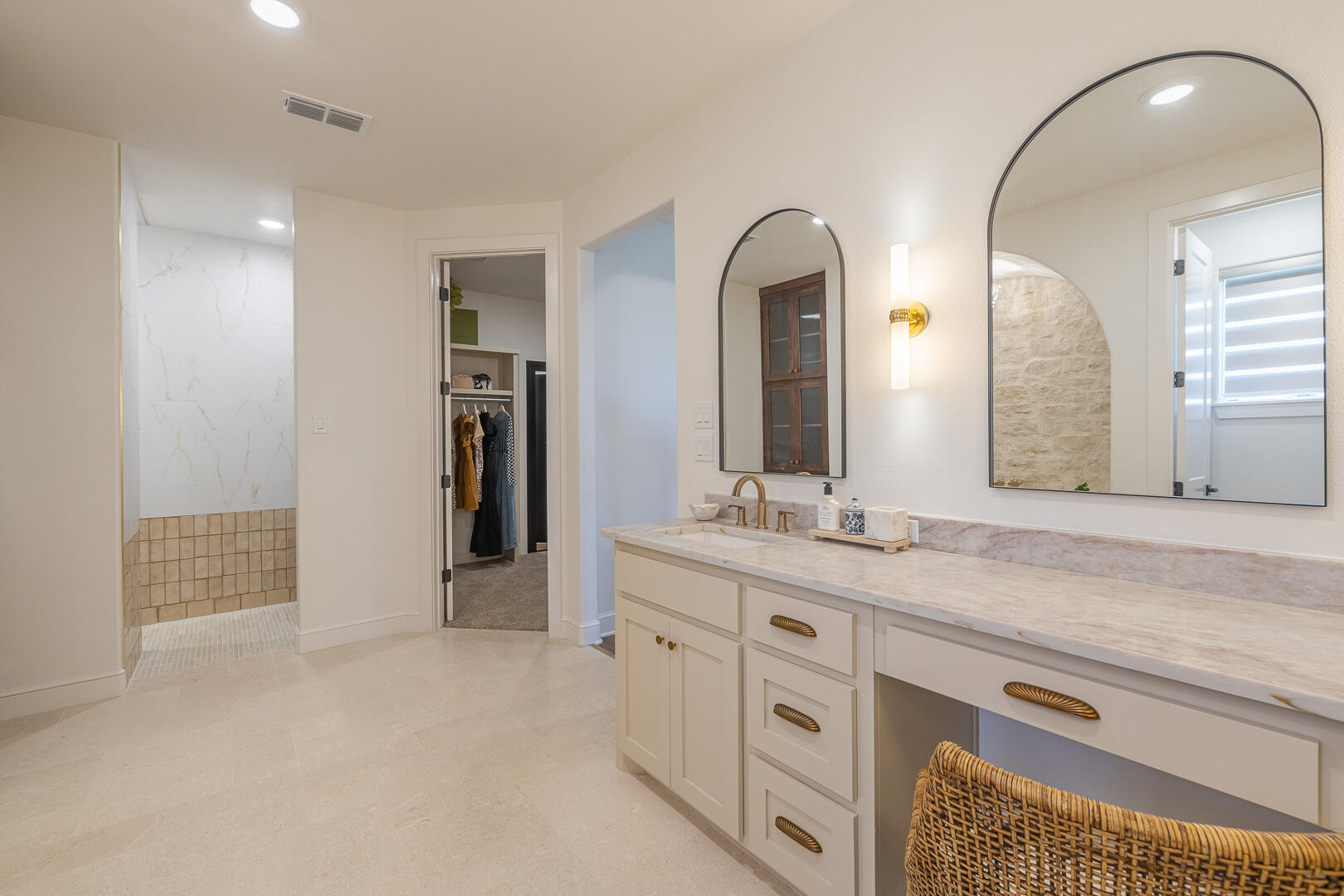 4234 Zadar Avenue Property Photo 45