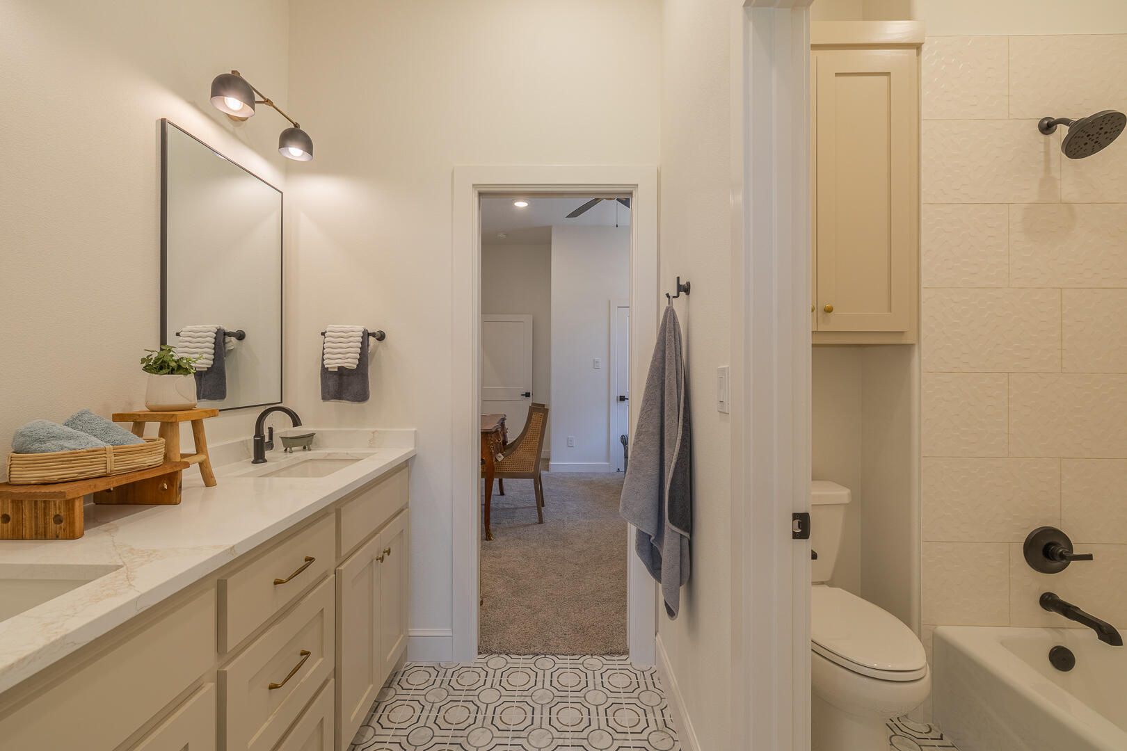 4234 Zadar Avenue Property Photo 64