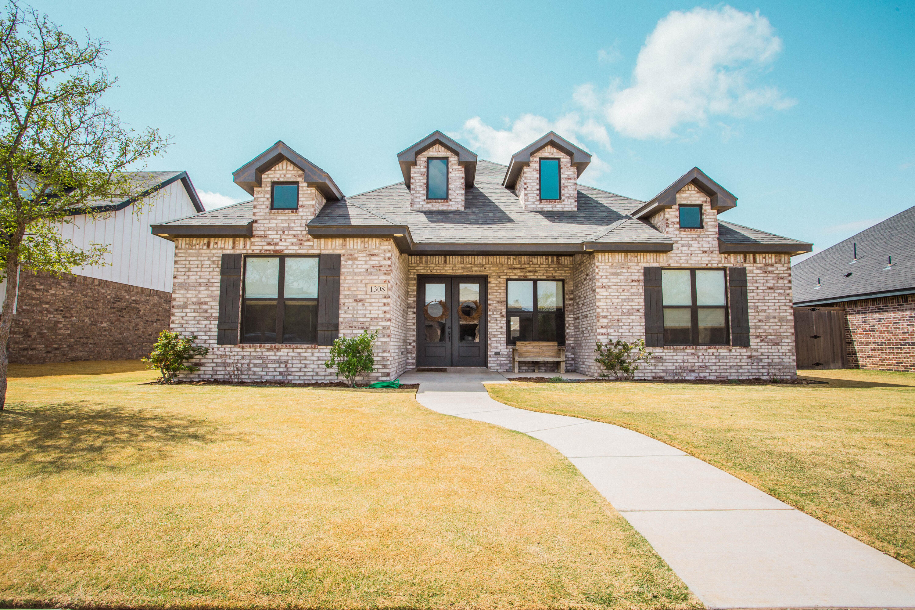 1308 Dover Lane Property Photo 1