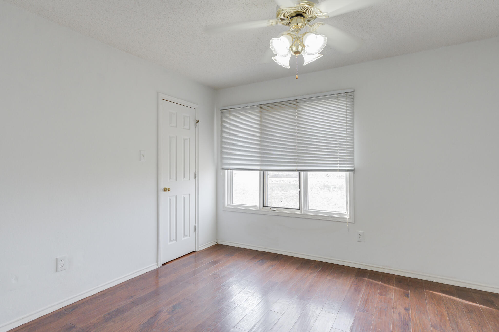 15004 N Private Road 2420 Property Photo 33