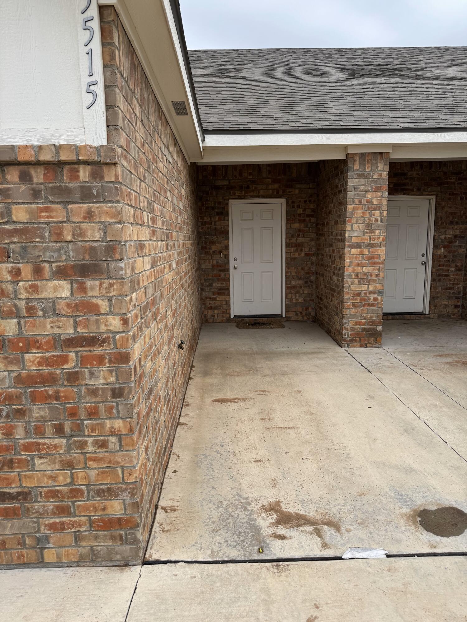 5515 Itasca Street, B Property Photo