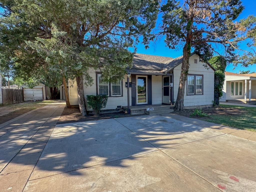 2506 26th Street Property Photo 2