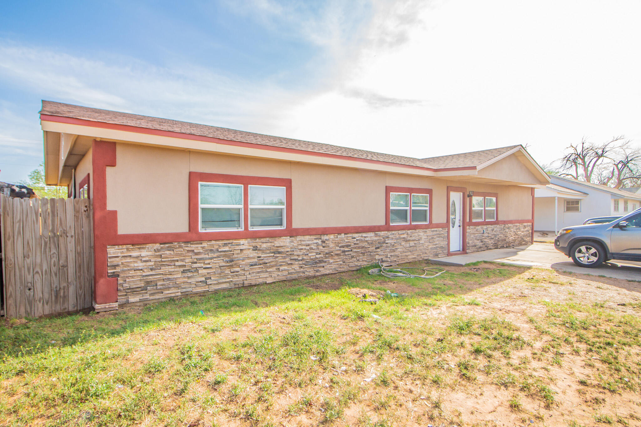 1104 E Tahoka Road Property Photo 1
