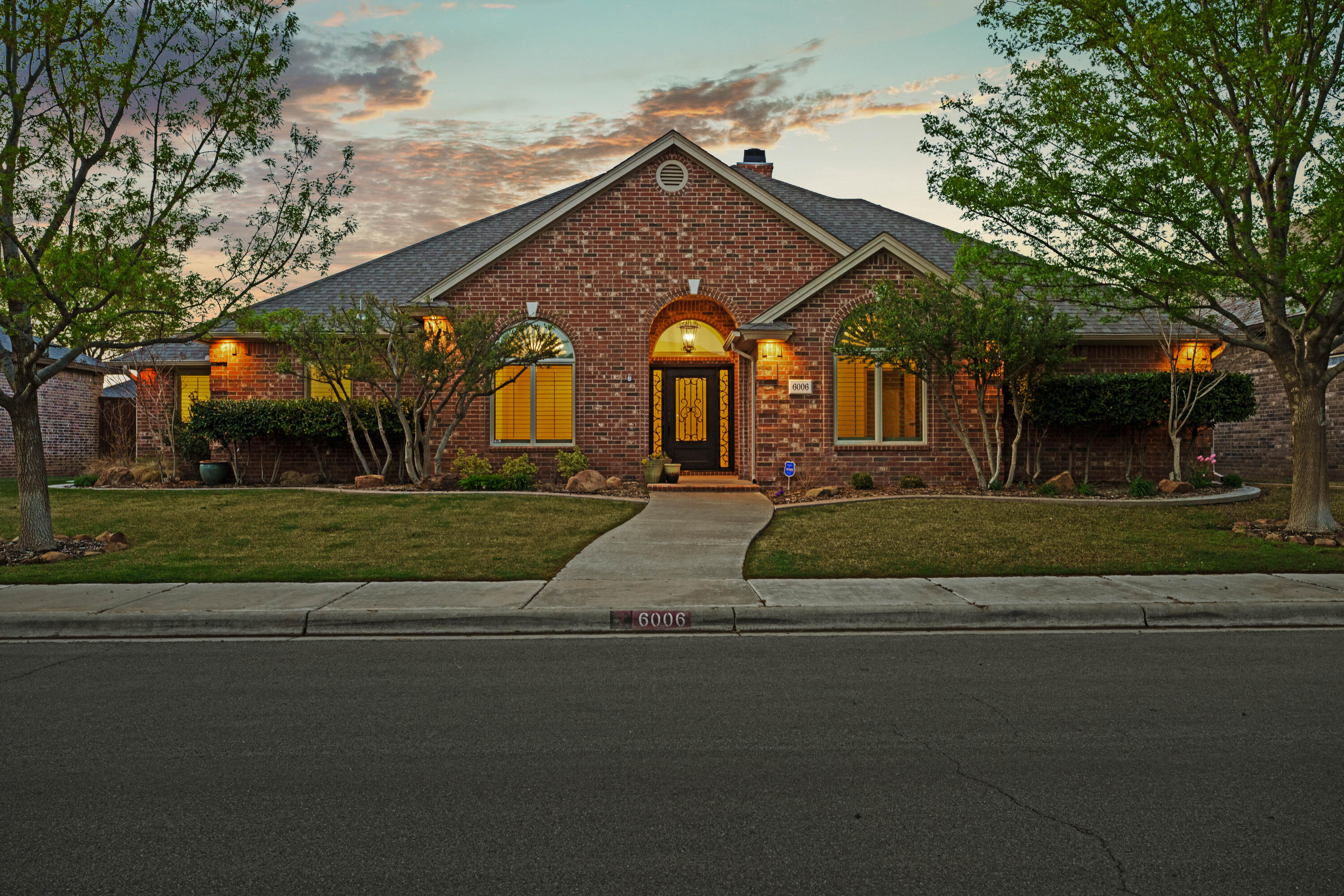 6006 89th Street Property Photo 1