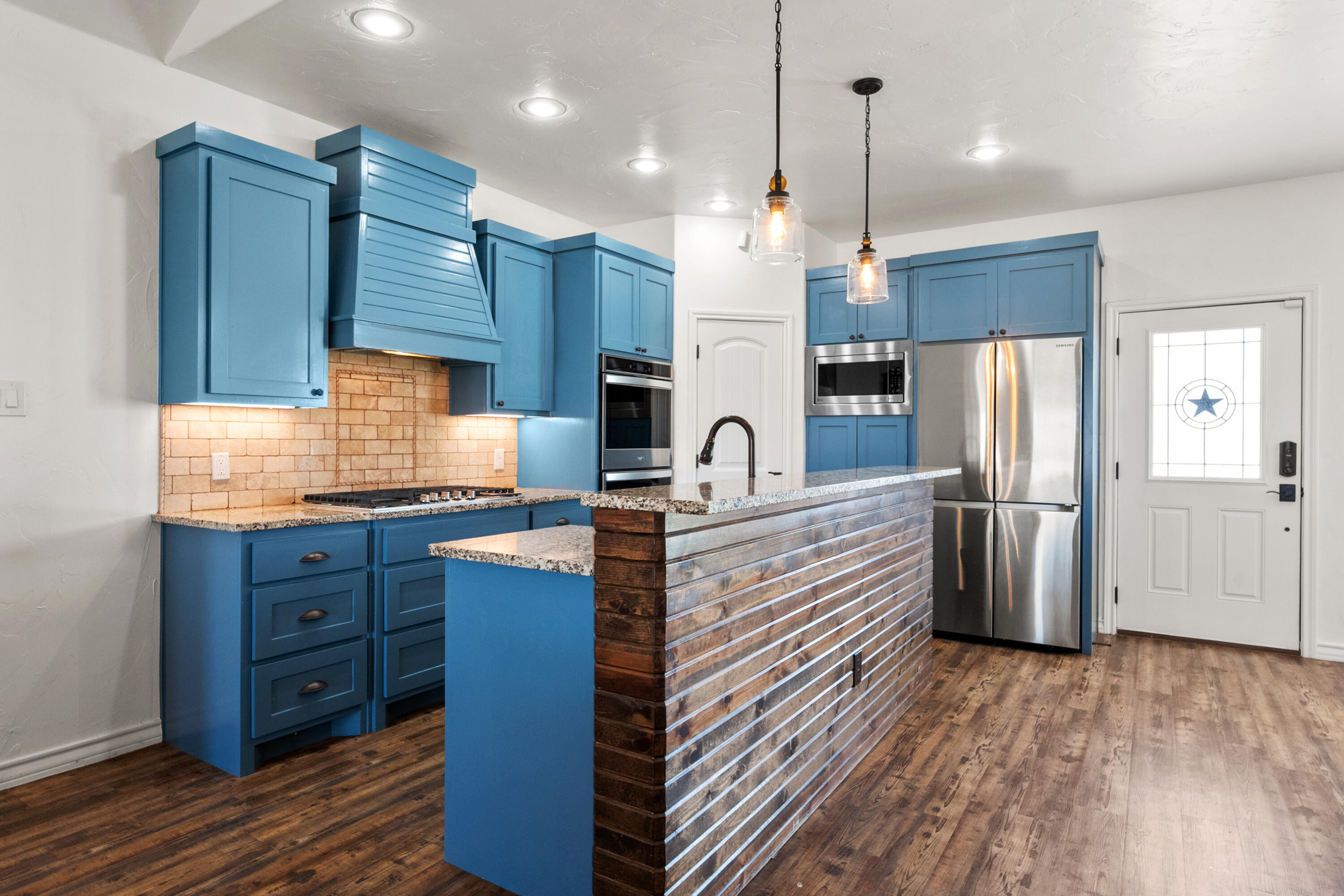 9908 F M 2641 Property Photo 4