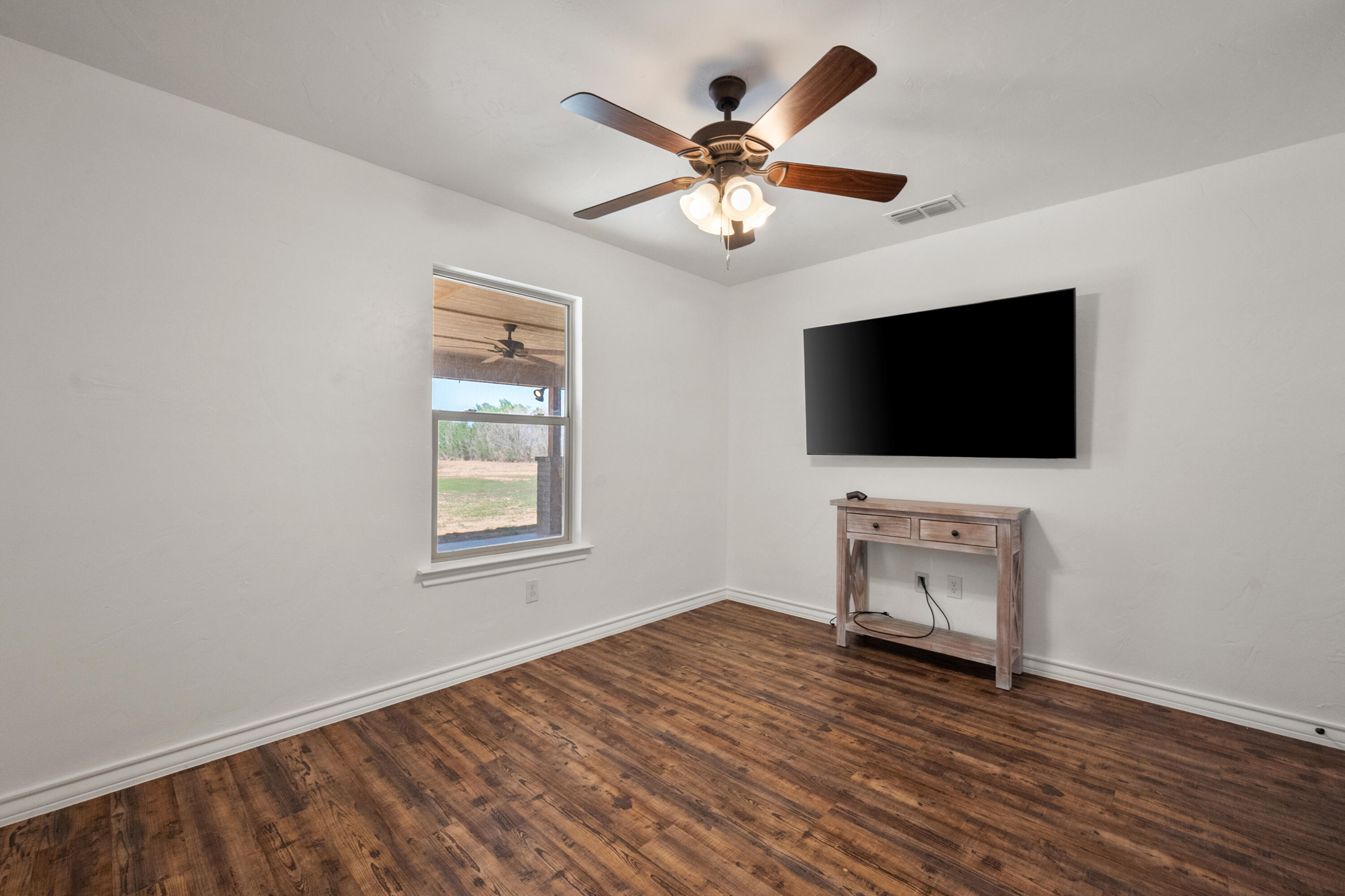 9908 F M 2641 Property Photo 14
