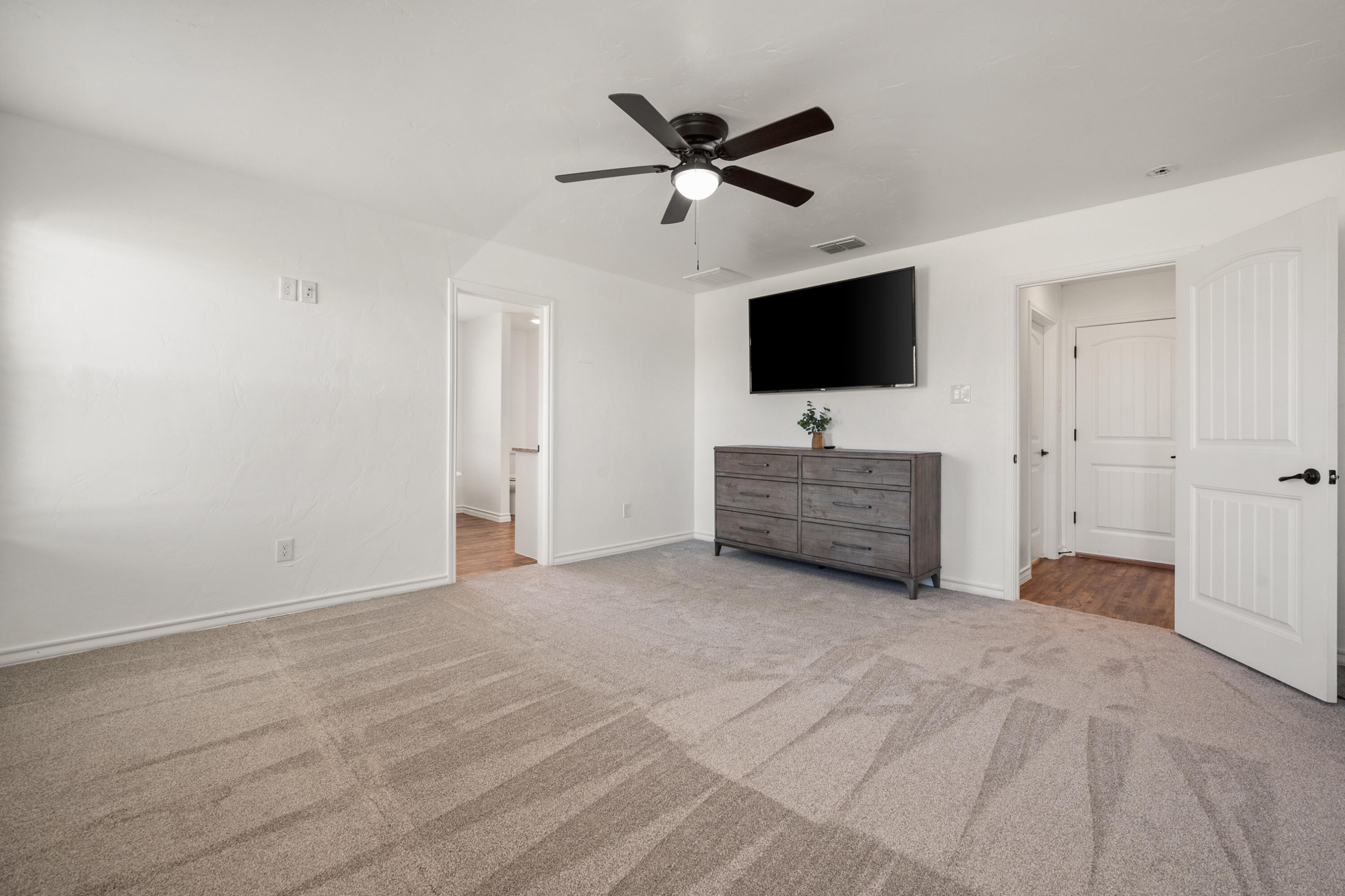 9908 F M 2641 Property Photo 17