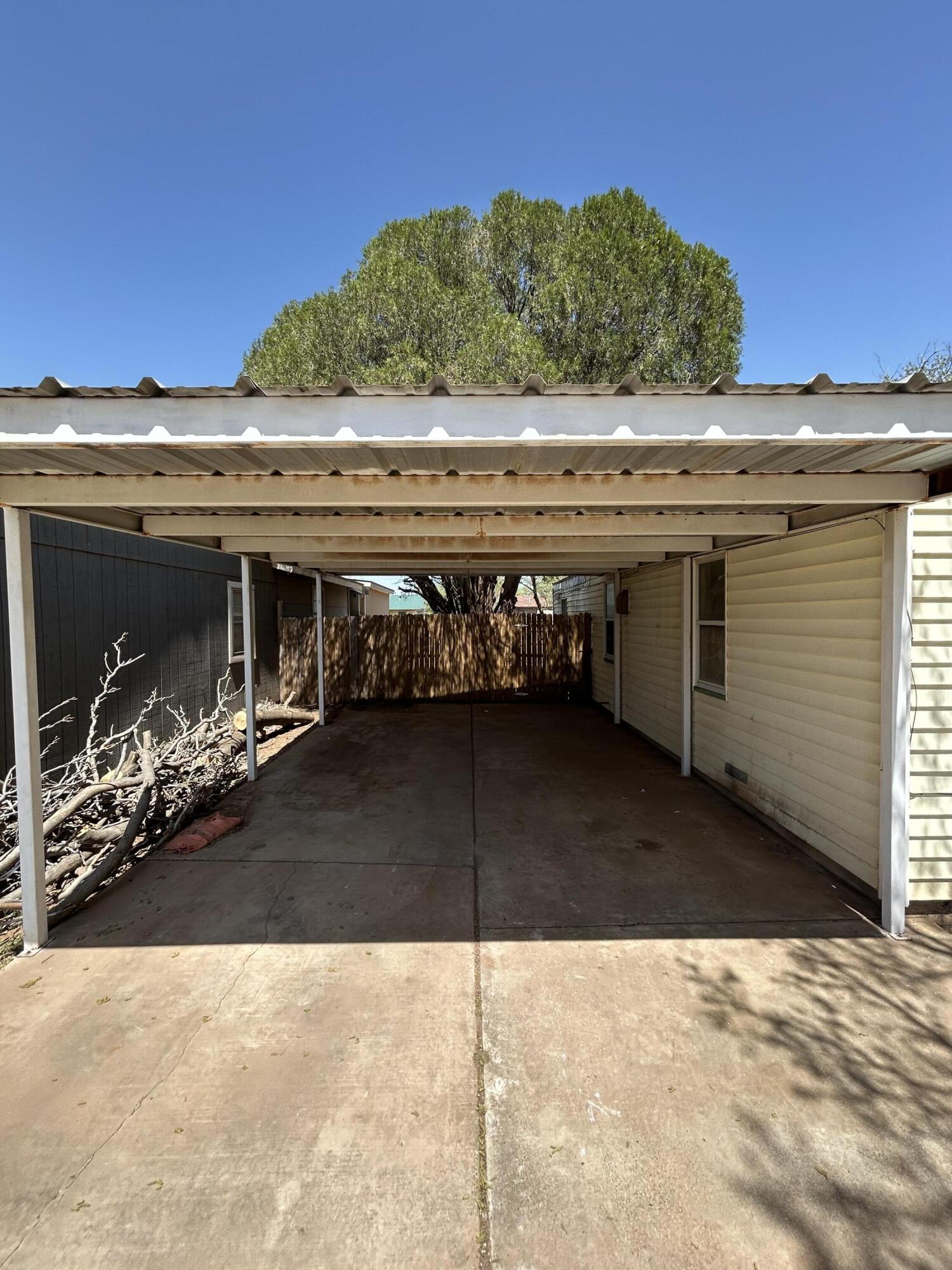 3212 1st Street Property Photo 5