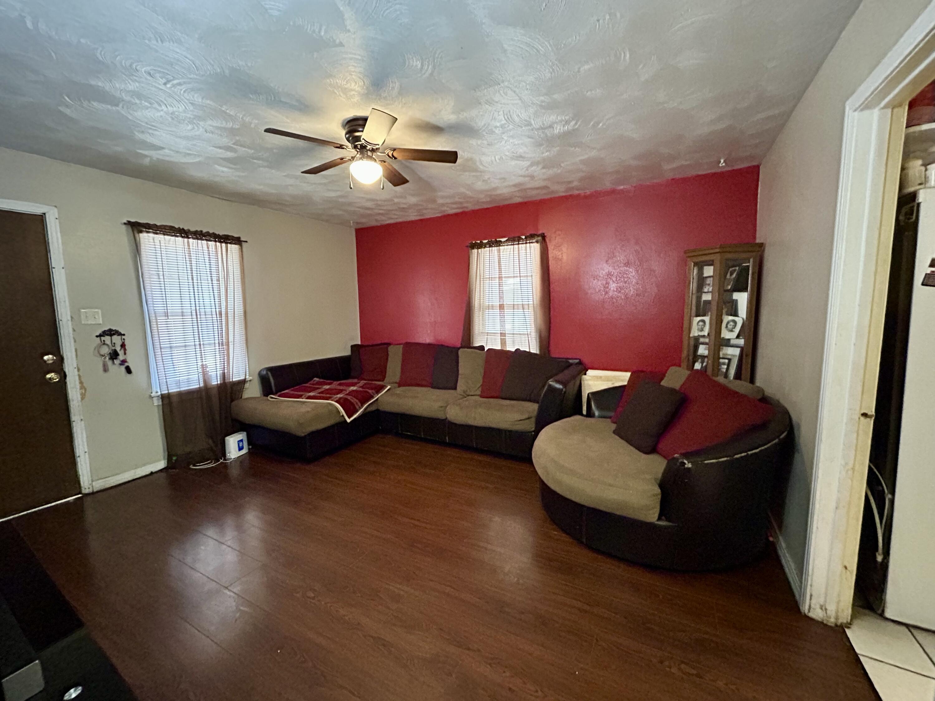 3212 1st Street Property Photo 7