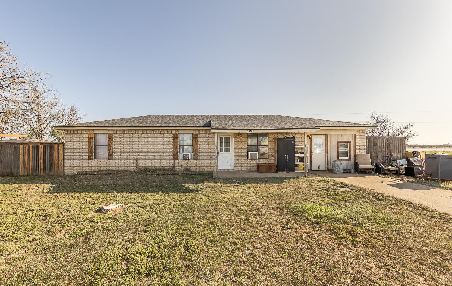11008 County Rd 5560 Property Photo 1