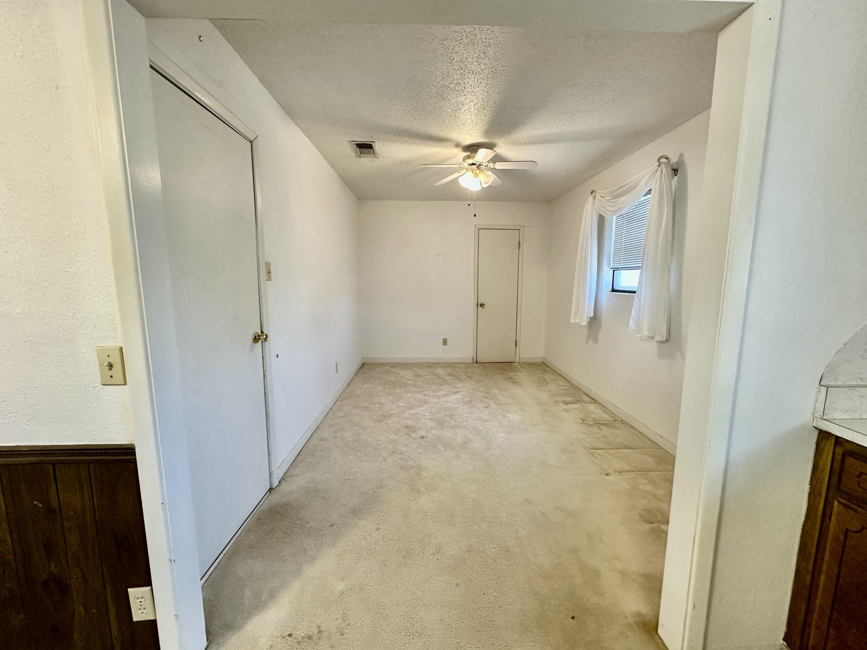 700 S Bowie Avenue Property Photo 12