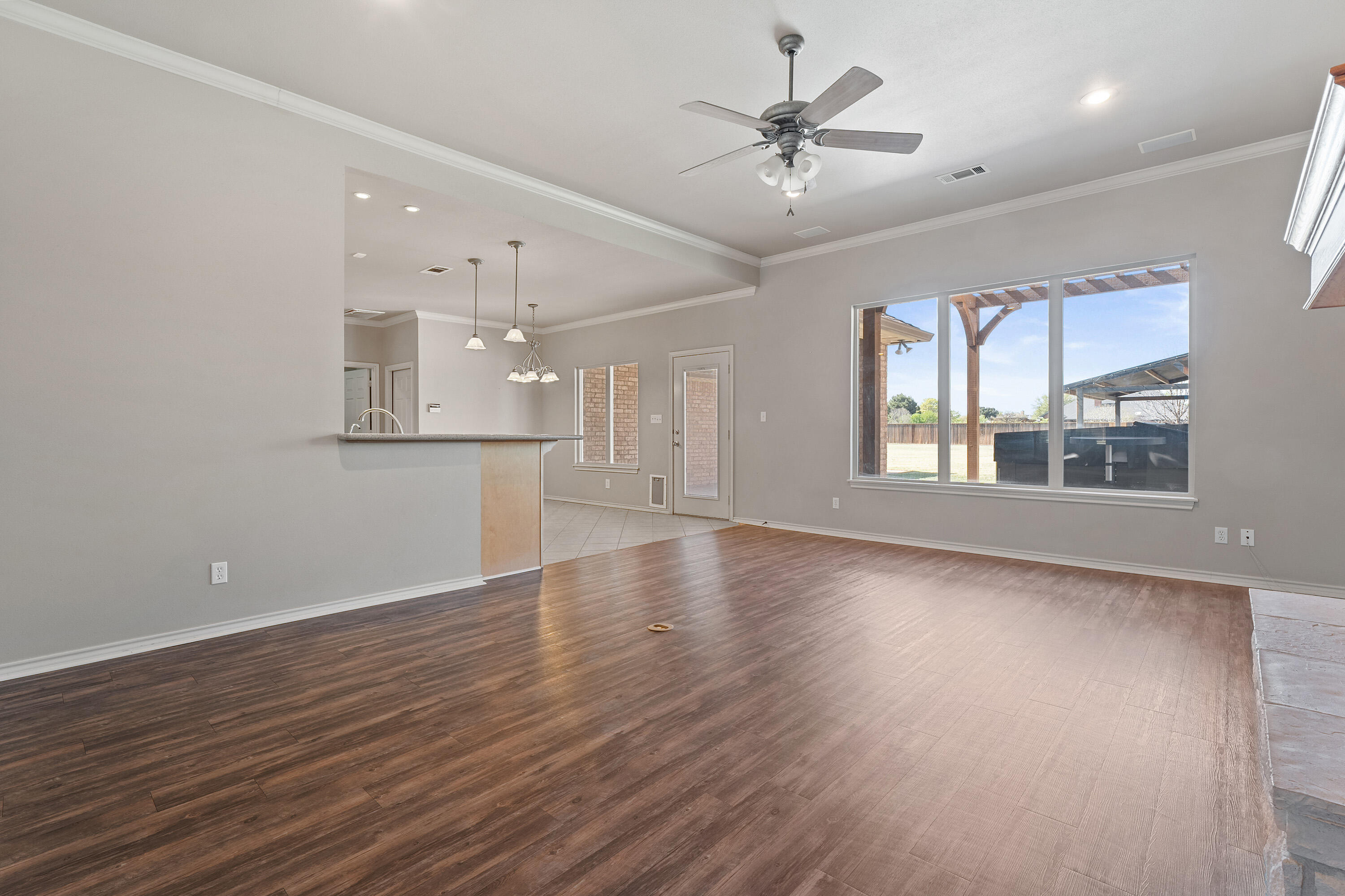 5602 156th Street Property Photo 6