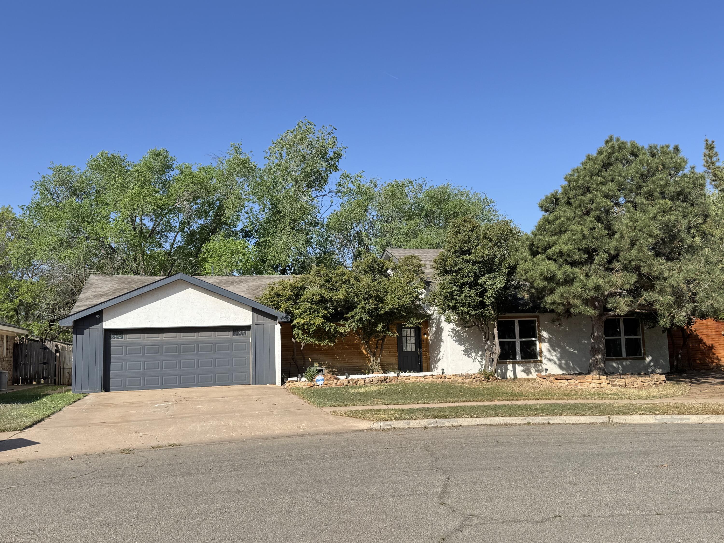 8504 Knoxville Avenue Property Photo 1