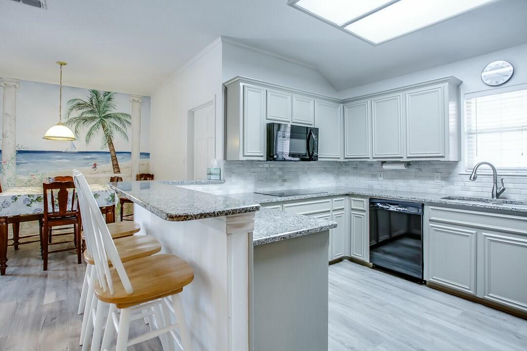 104 N Vale Avenue Property Photo 8