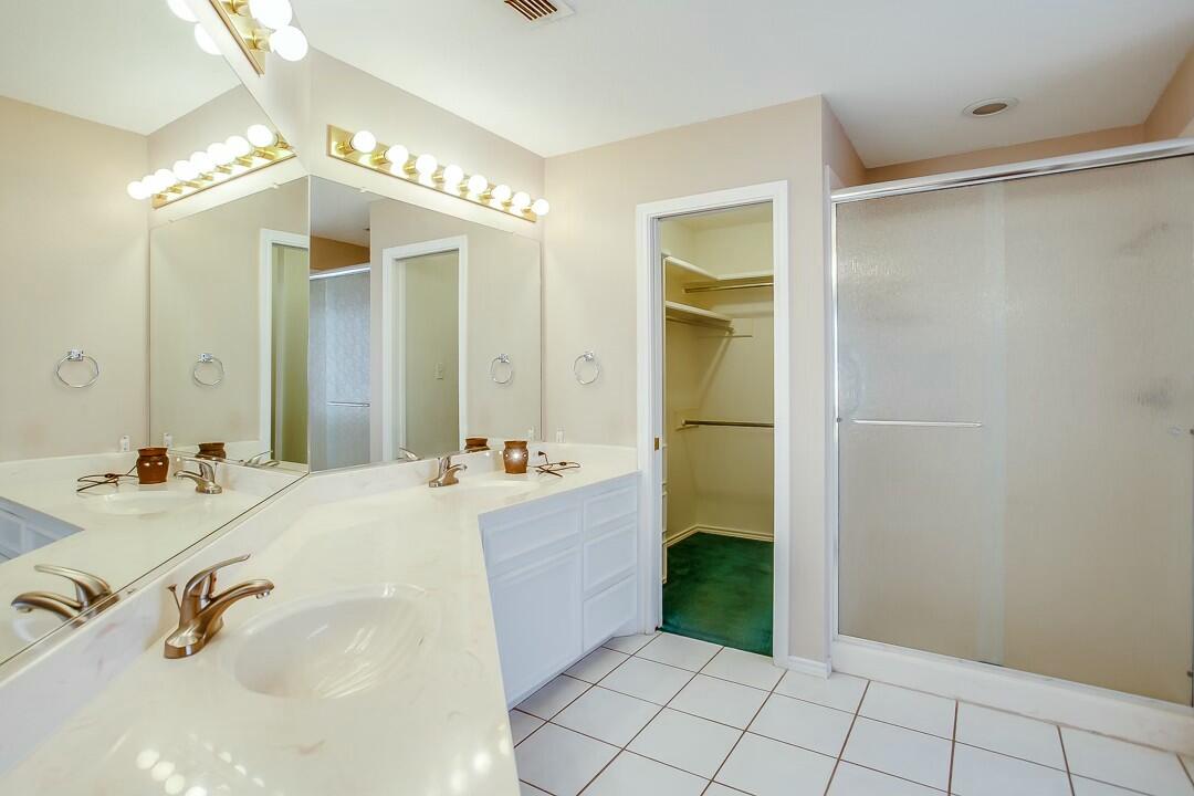 104 N Vale Avenue Property Photo 14