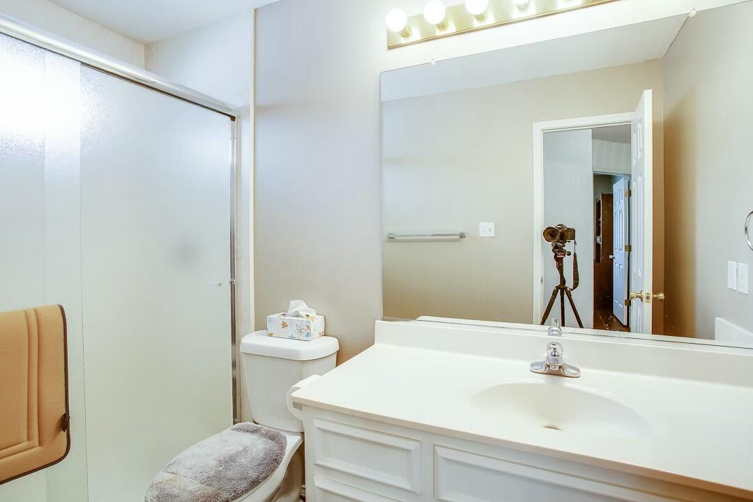 104 N Vale Avenue Property Photo 17