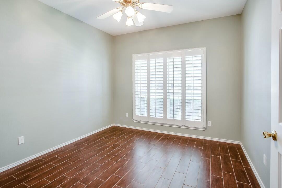 104 N Vale Avenue Property Photo 18