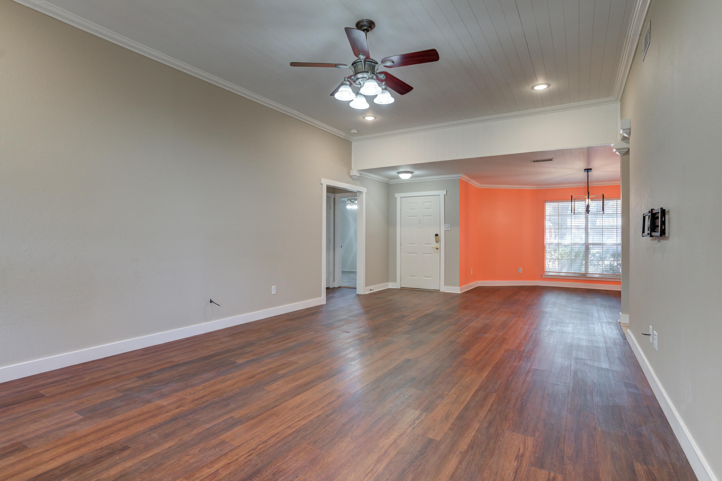 2728 81st Street Property Photo 6