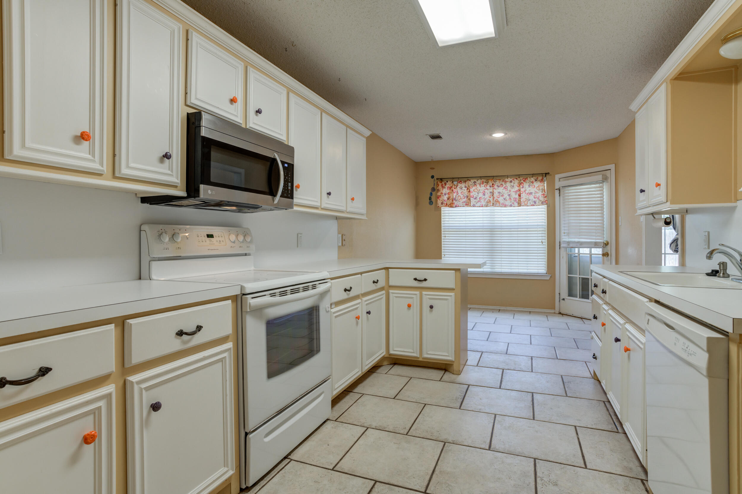2728 81st Street Property Photo 18