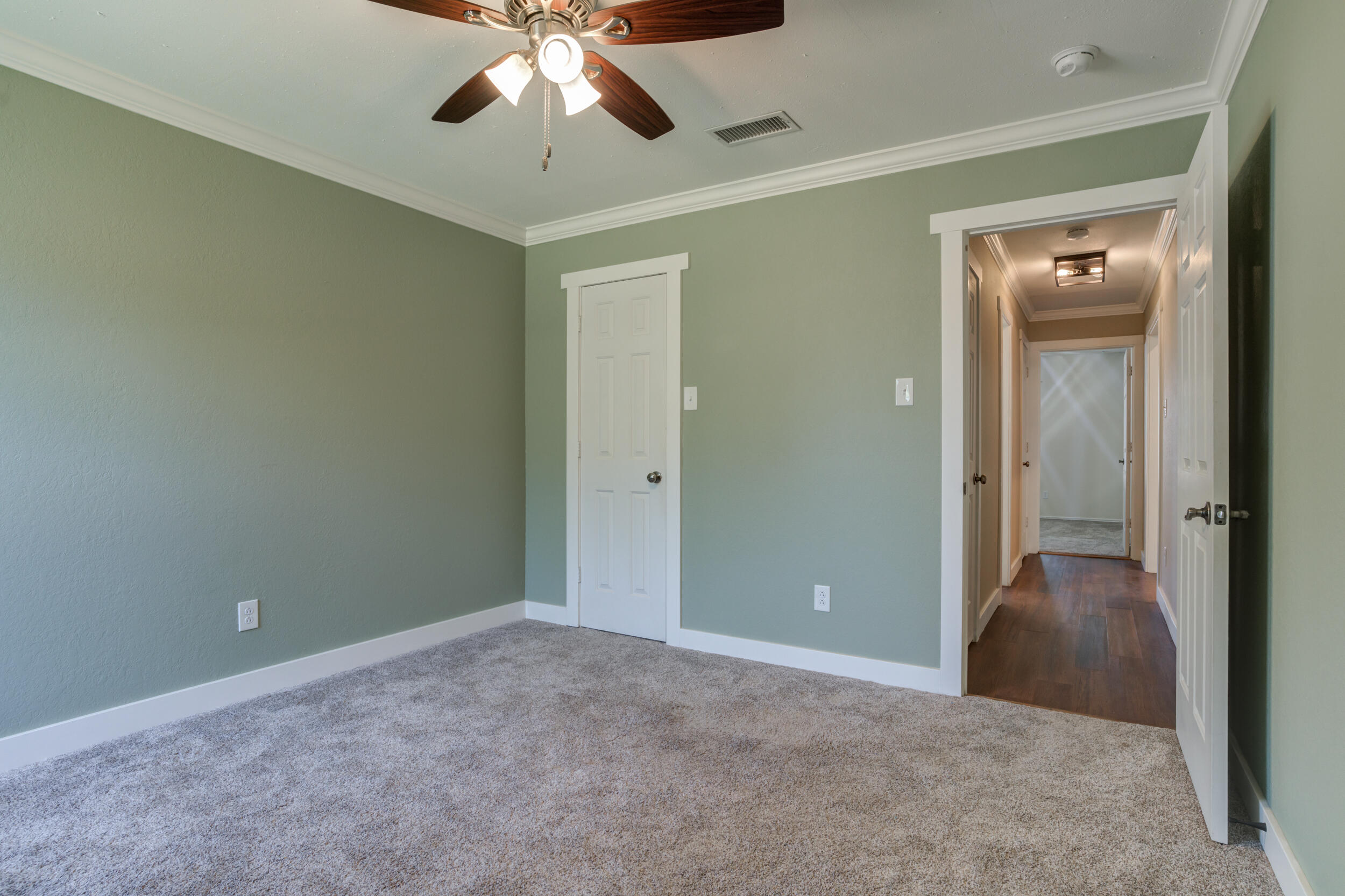 2728 81st Street Property Photo 29