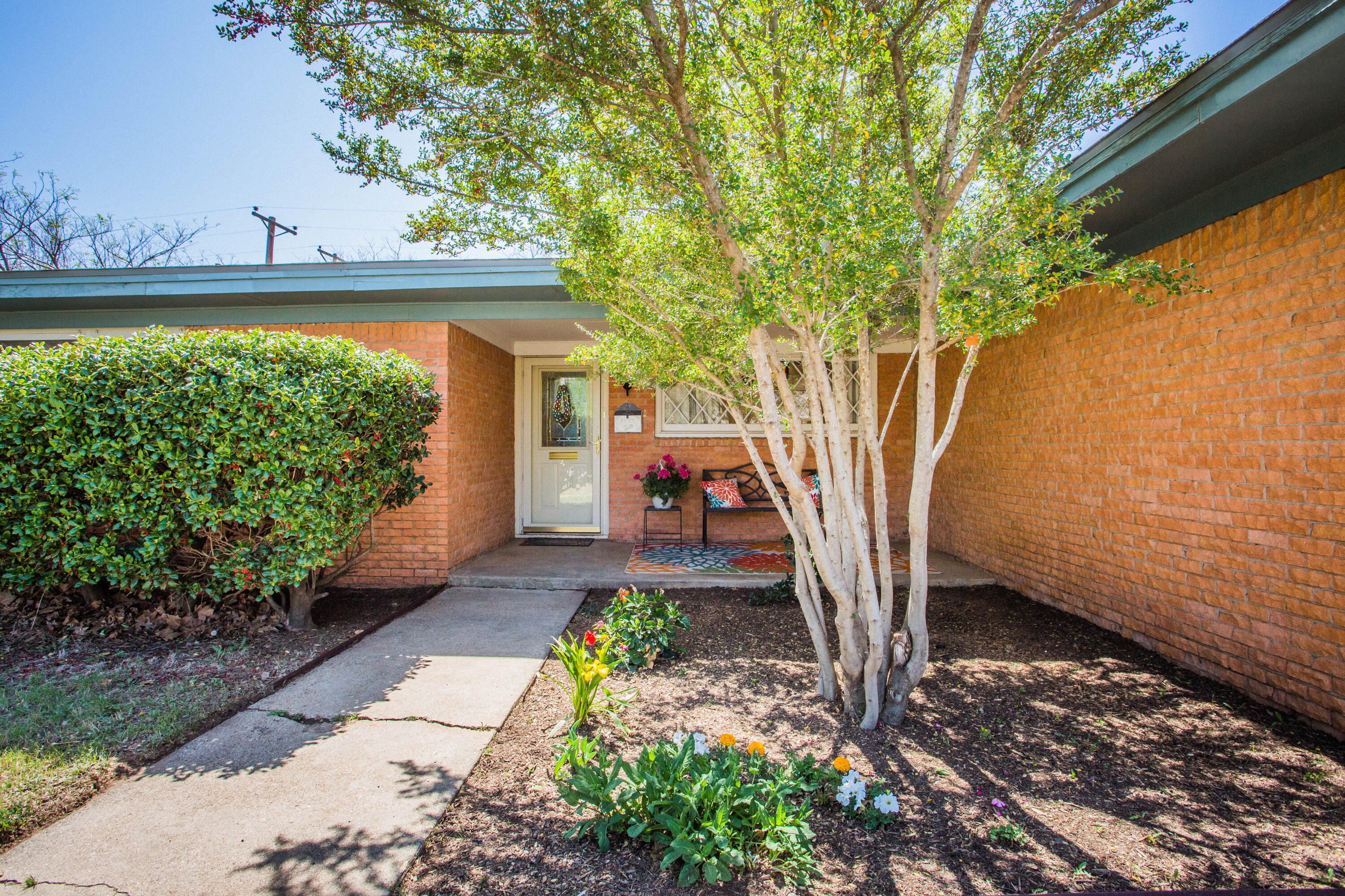 4915 17th Street Property Photo 1