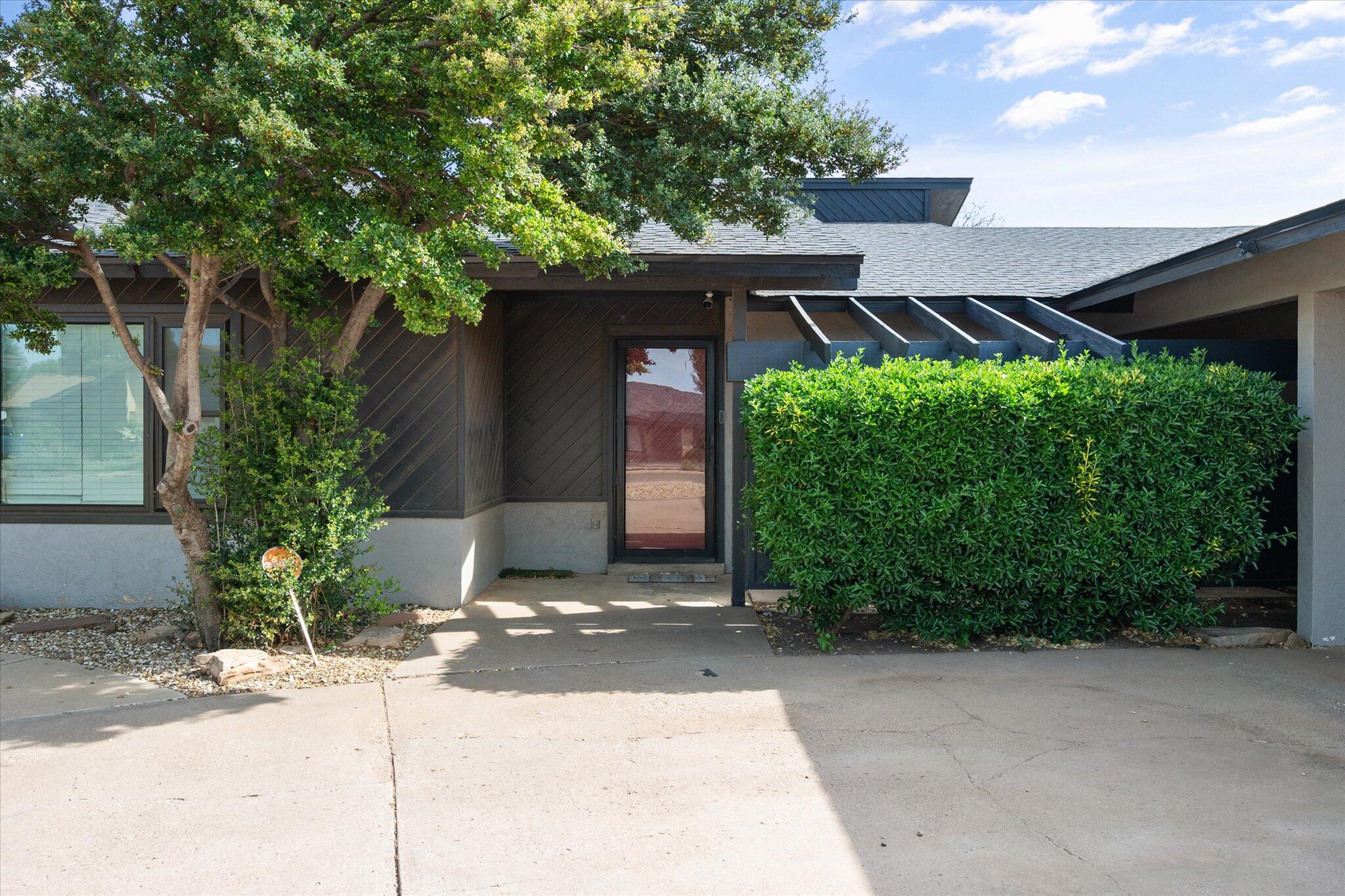 3413 92nd Street Property Photo 3