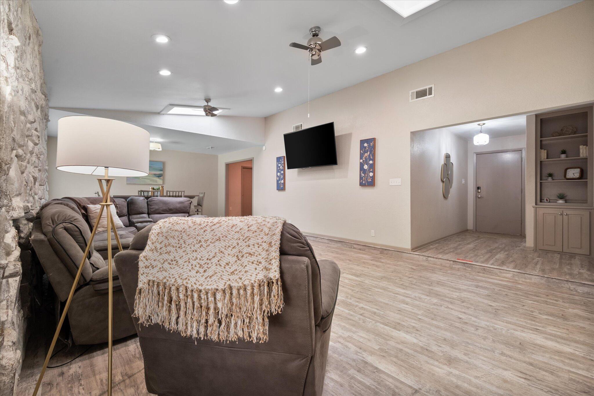 3413 92nd Street Property Photo 8