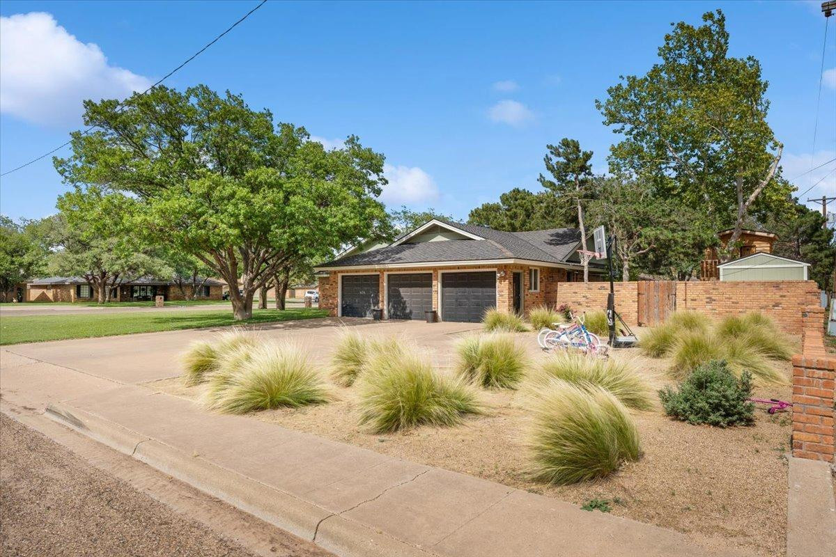 318 Cottonwood Lane Property Photo 4