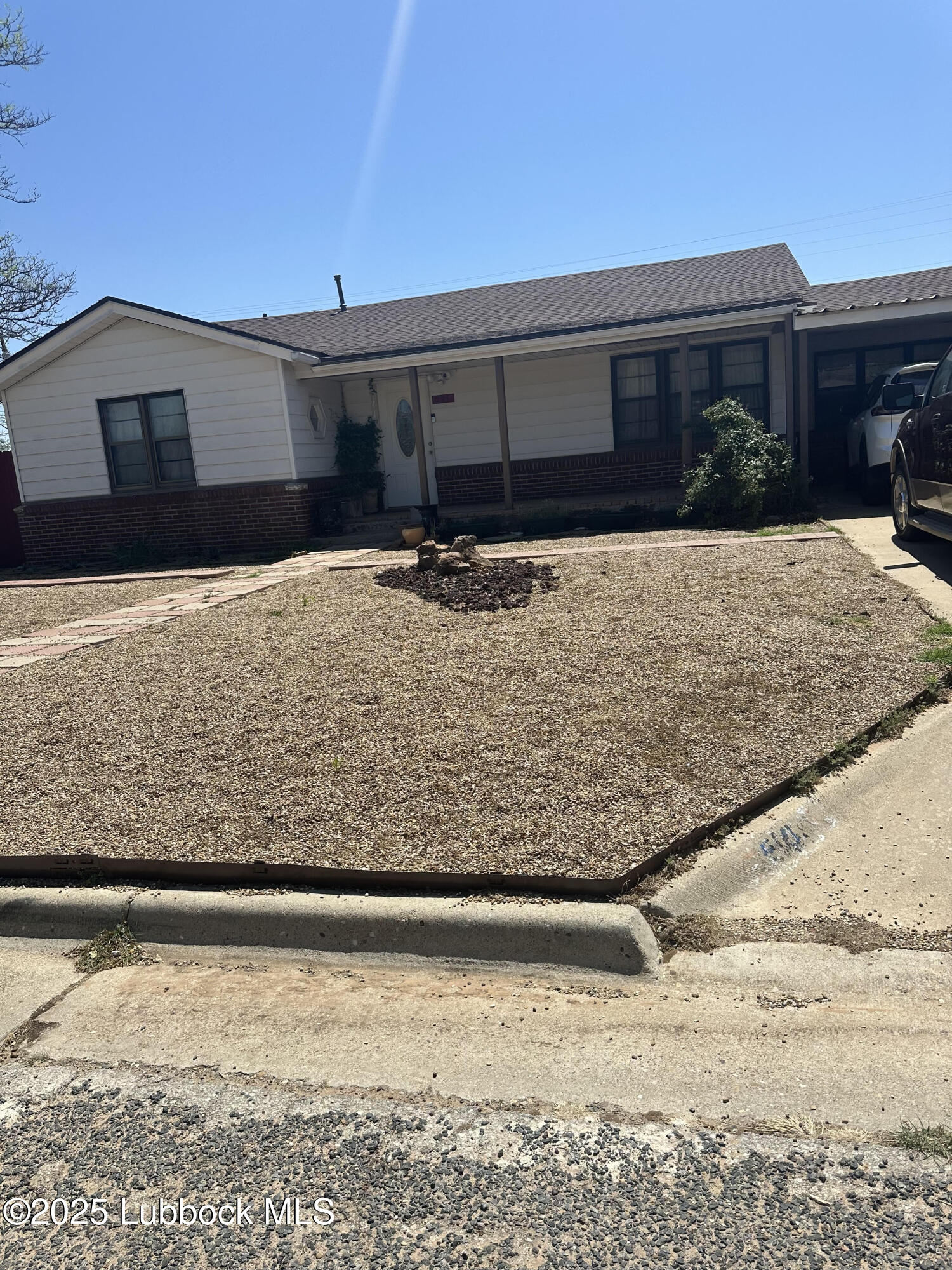 501 77th Street Property Photo 1