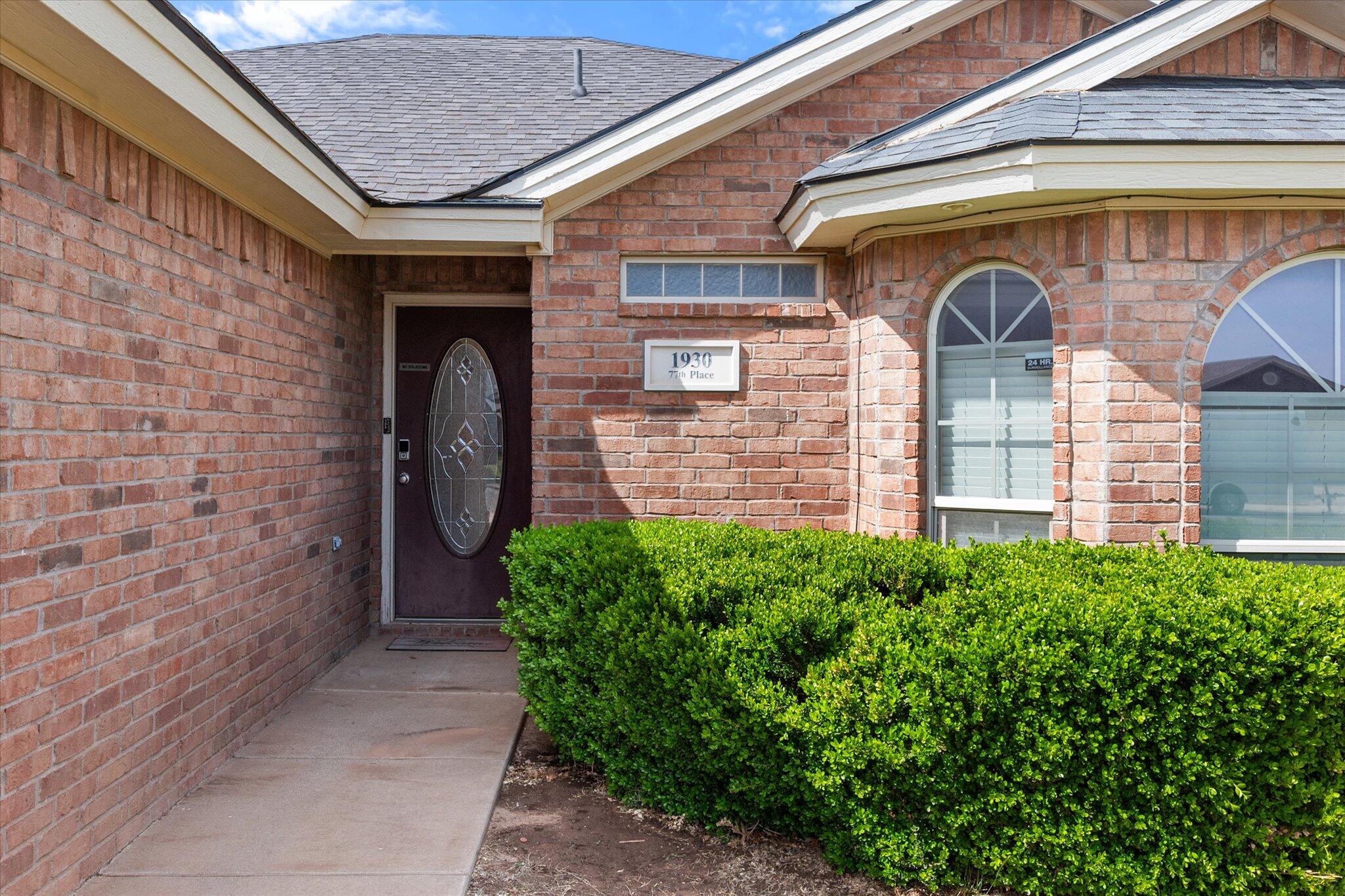 1930 77th Place Property Photo 4