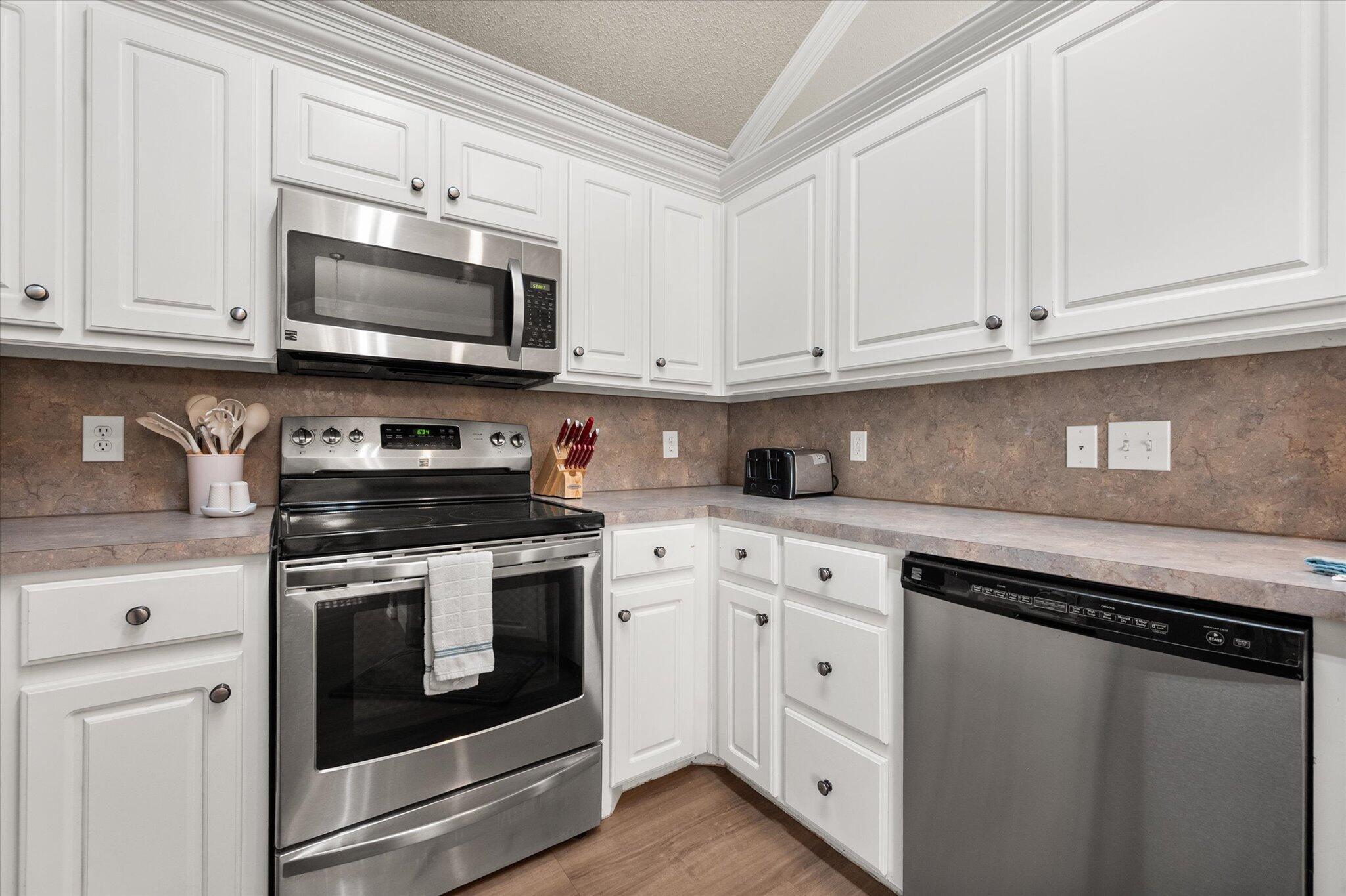 1930 77th Place Property Photo 16