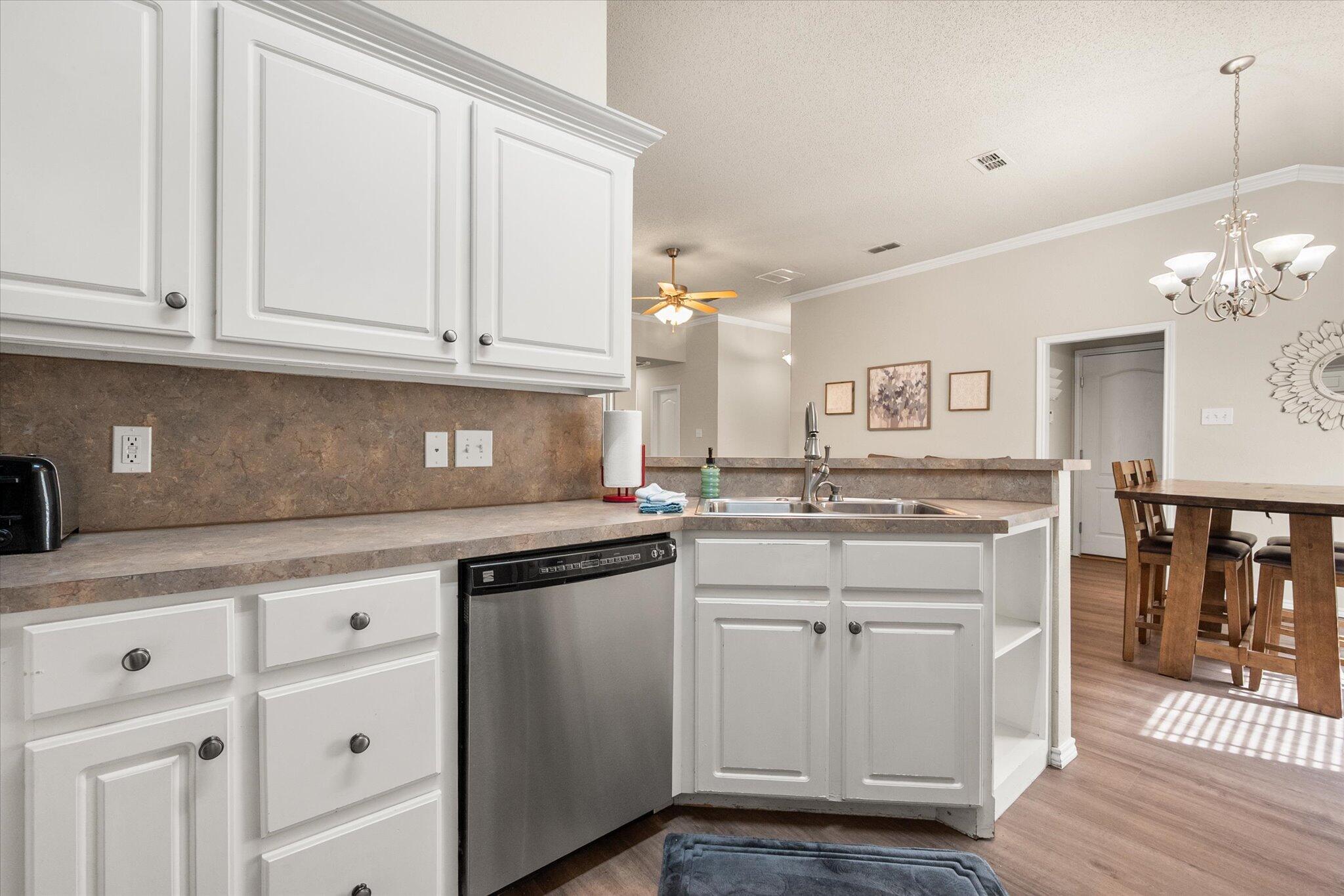 1930 77th Place Property Photo 17
