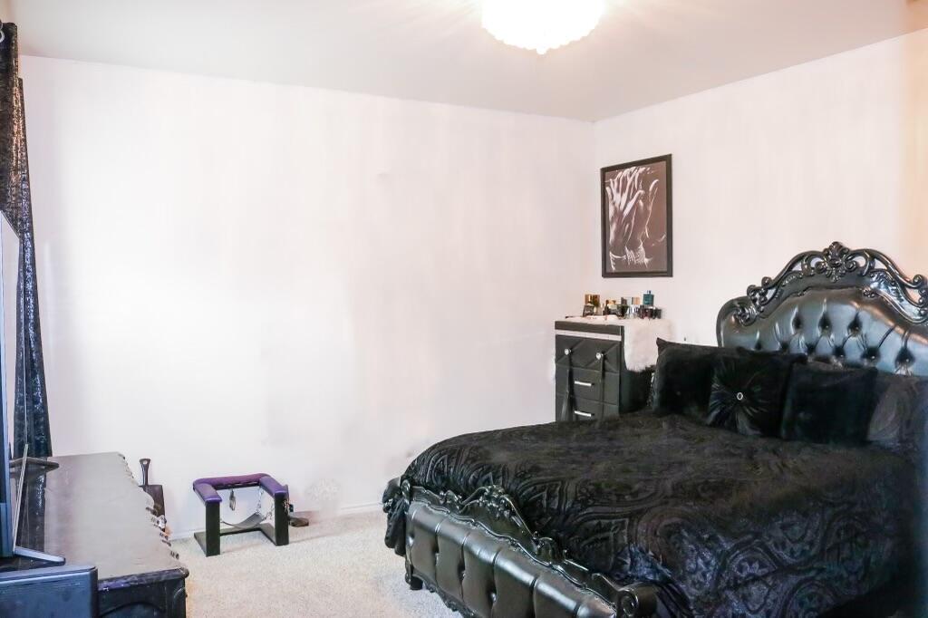 5532 Kemper Street Property Photo 7