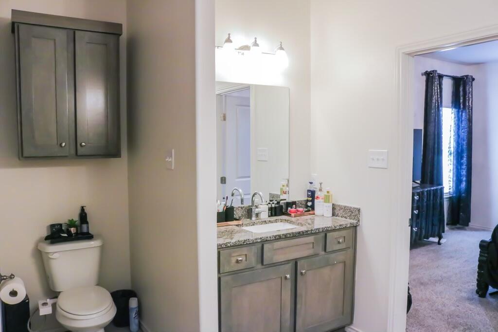 5532 Kemper Street Property Photo 9