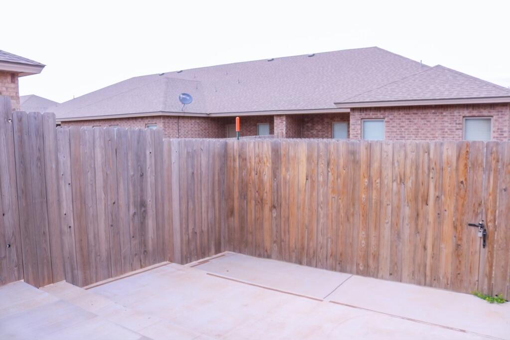5532 Kemper Street Property Photo 11