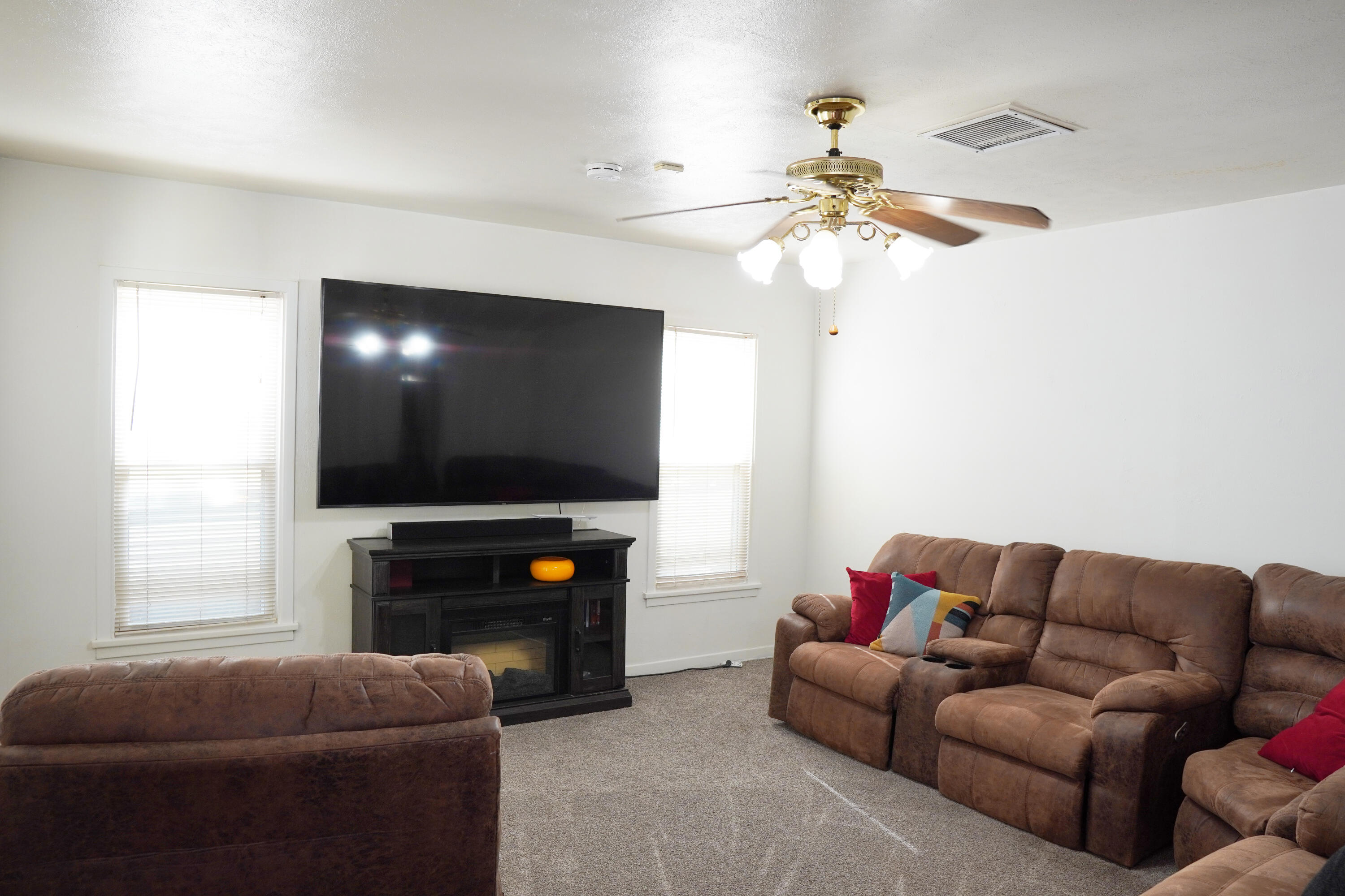 2007 25th Street Property Photo 4