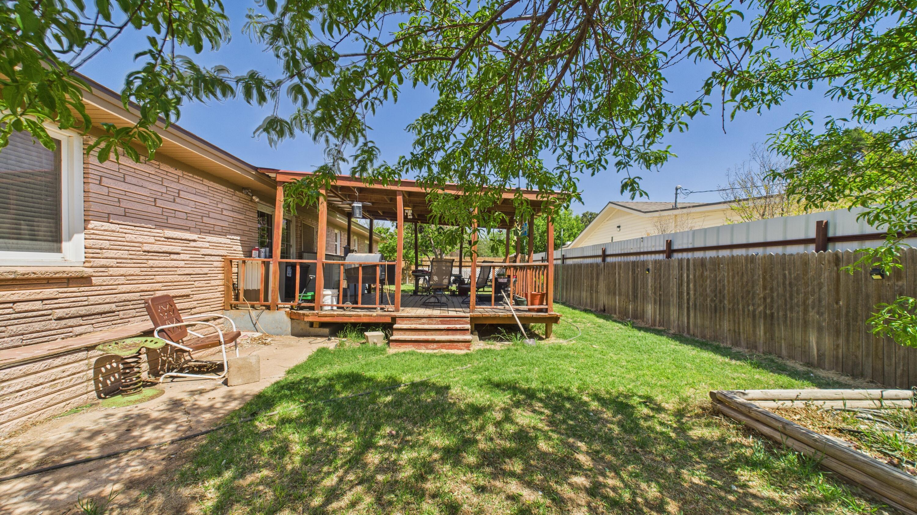 1512 Avenue K Property Photo 10