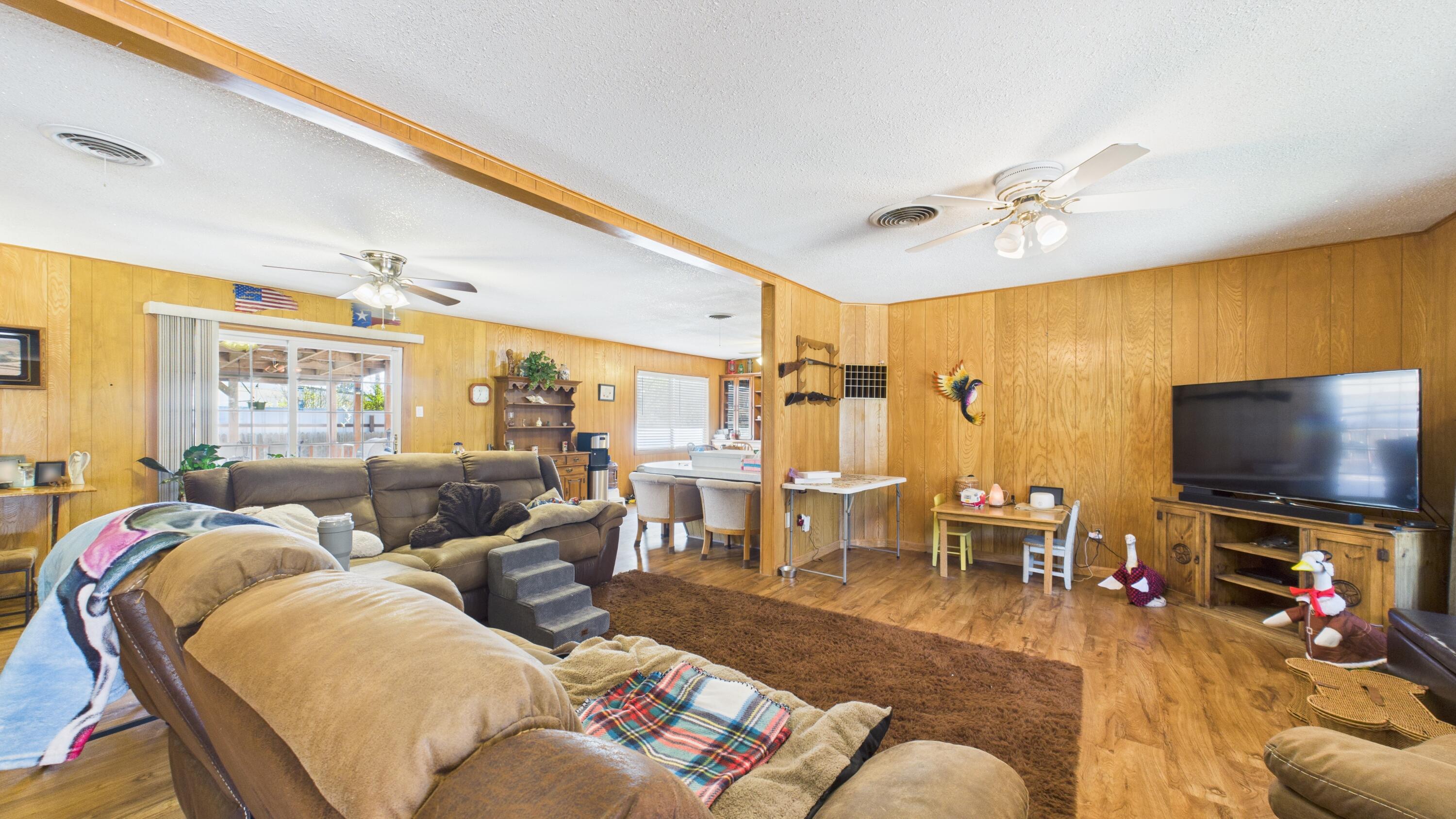 1512 Avenue K Property Photo 13