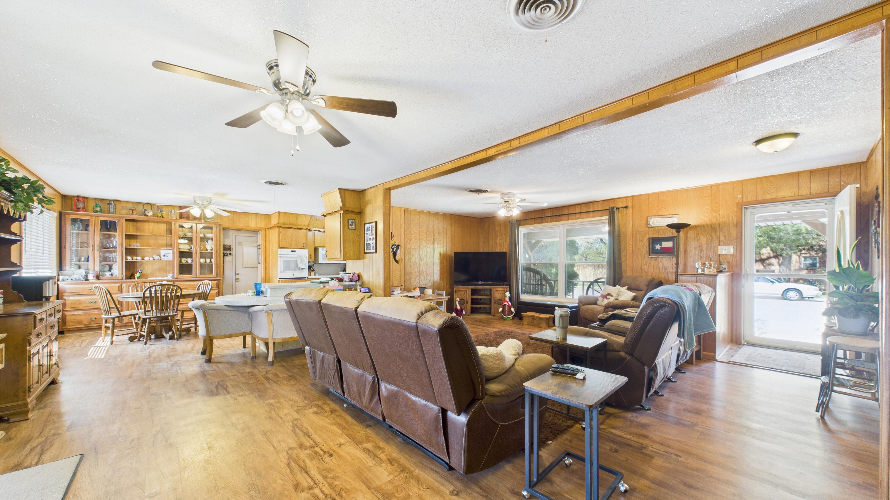 1512 Avenue K Property Photo 15