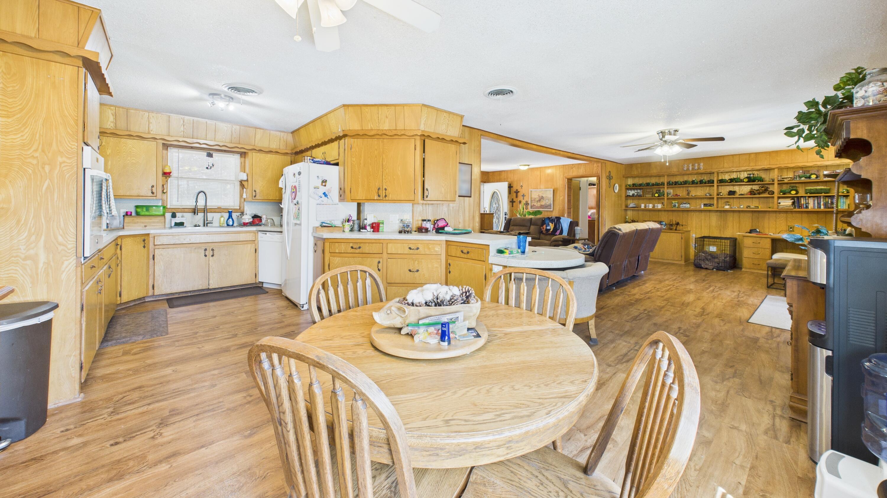 1512 Avenue K Property Photo 21
